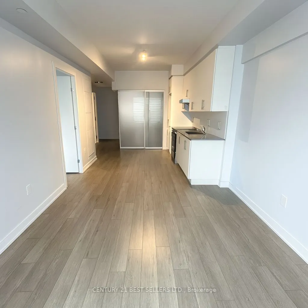 212 King William Street, #401