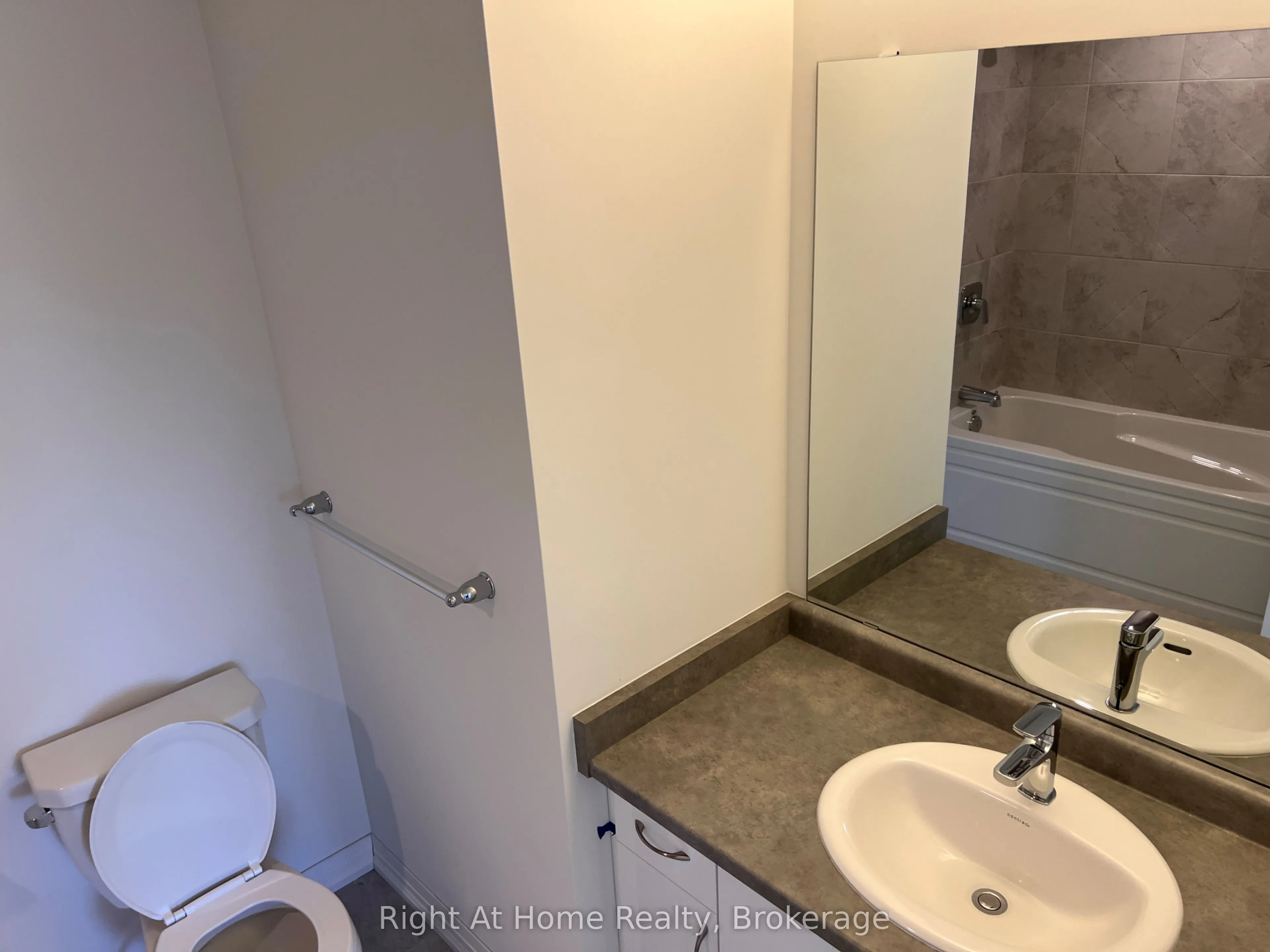 660 Colborne Street W, ##68