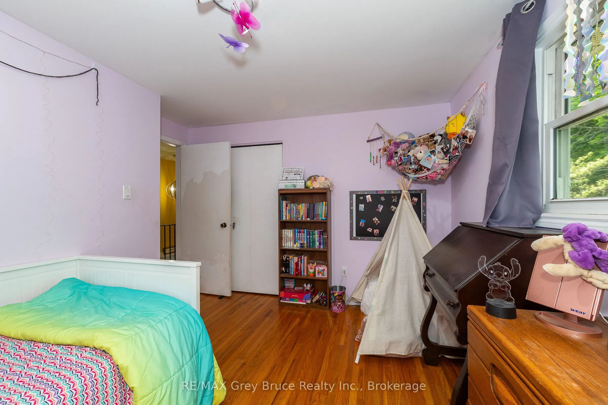 206 6th Avenue E