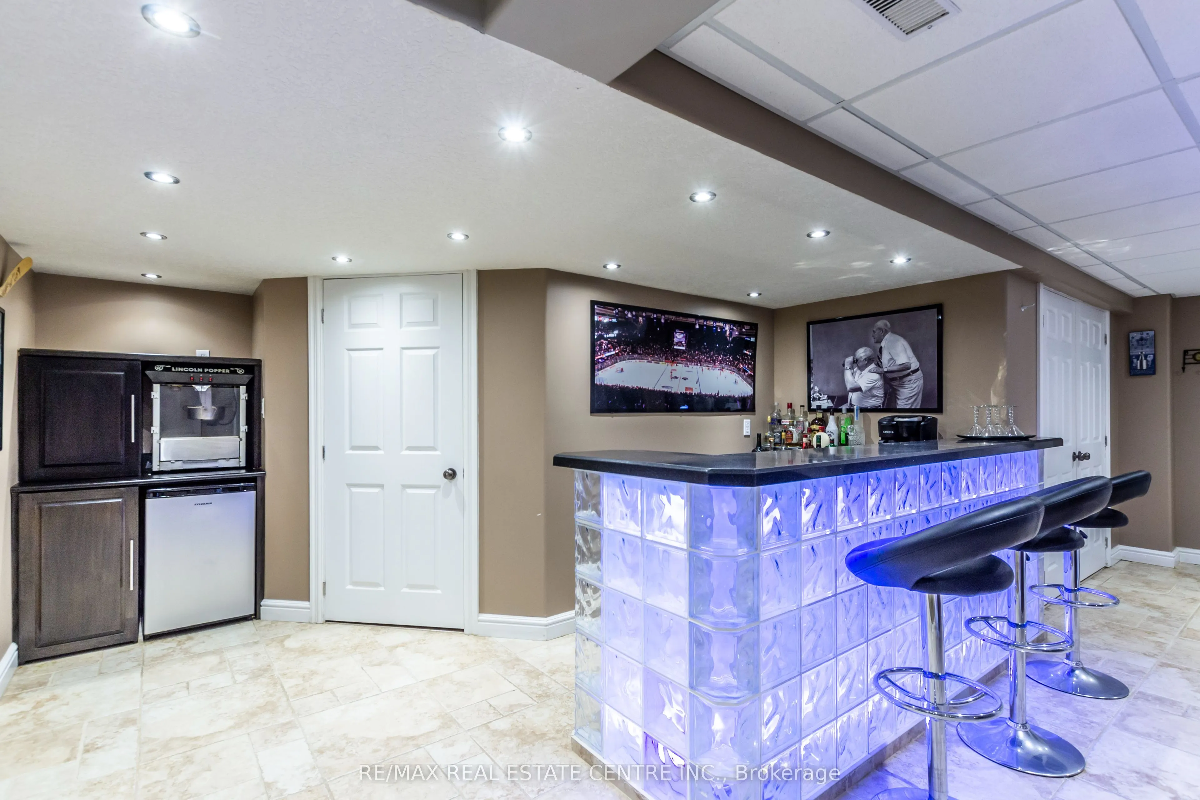 52 Drinkwater Drive