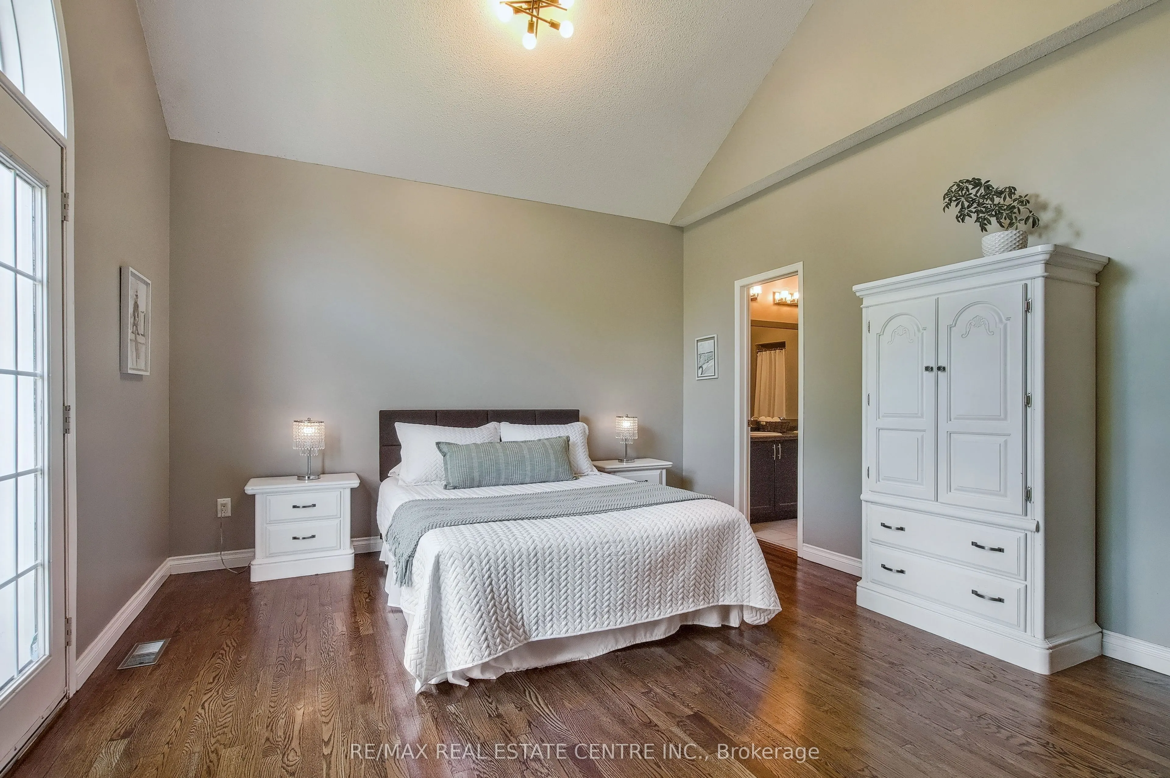 52 Drinkwater Drive