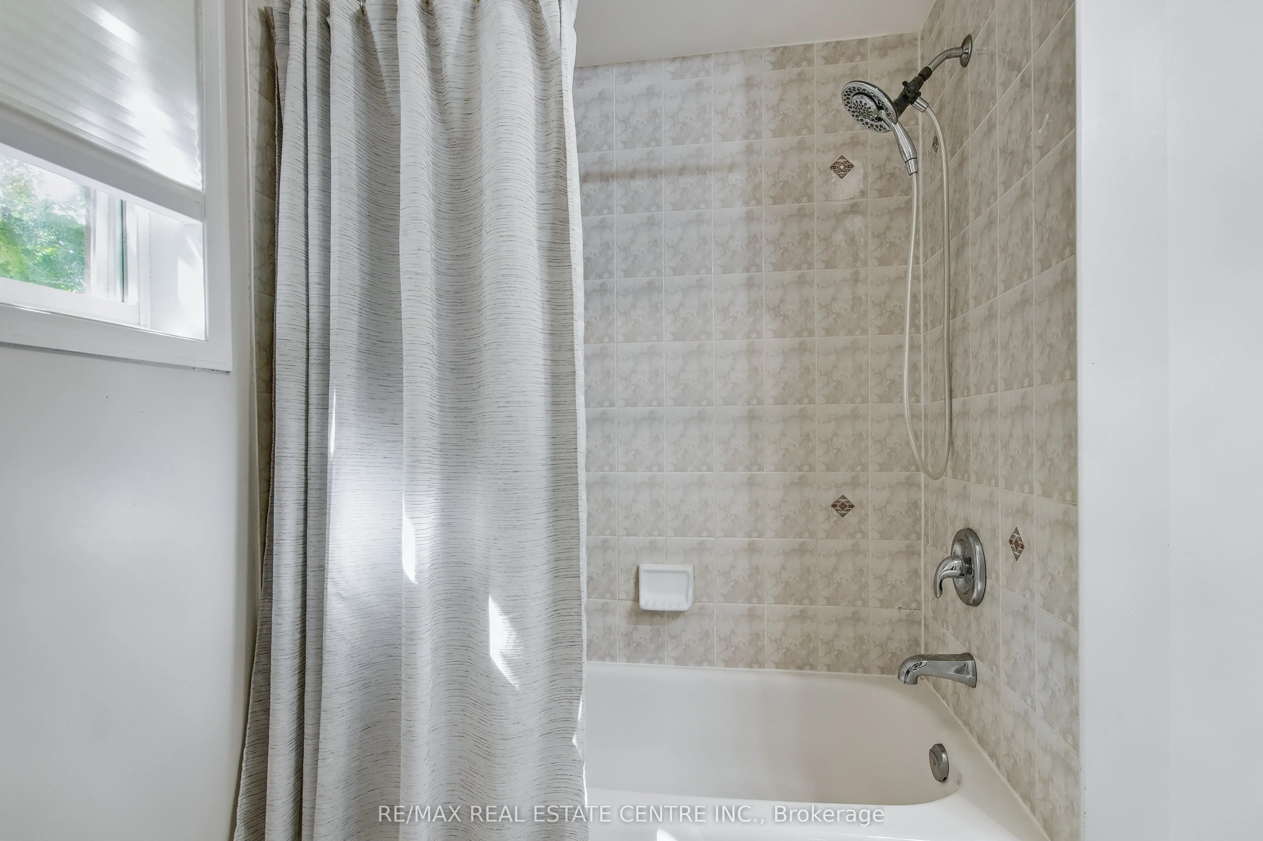 52 Drinkwater Drive