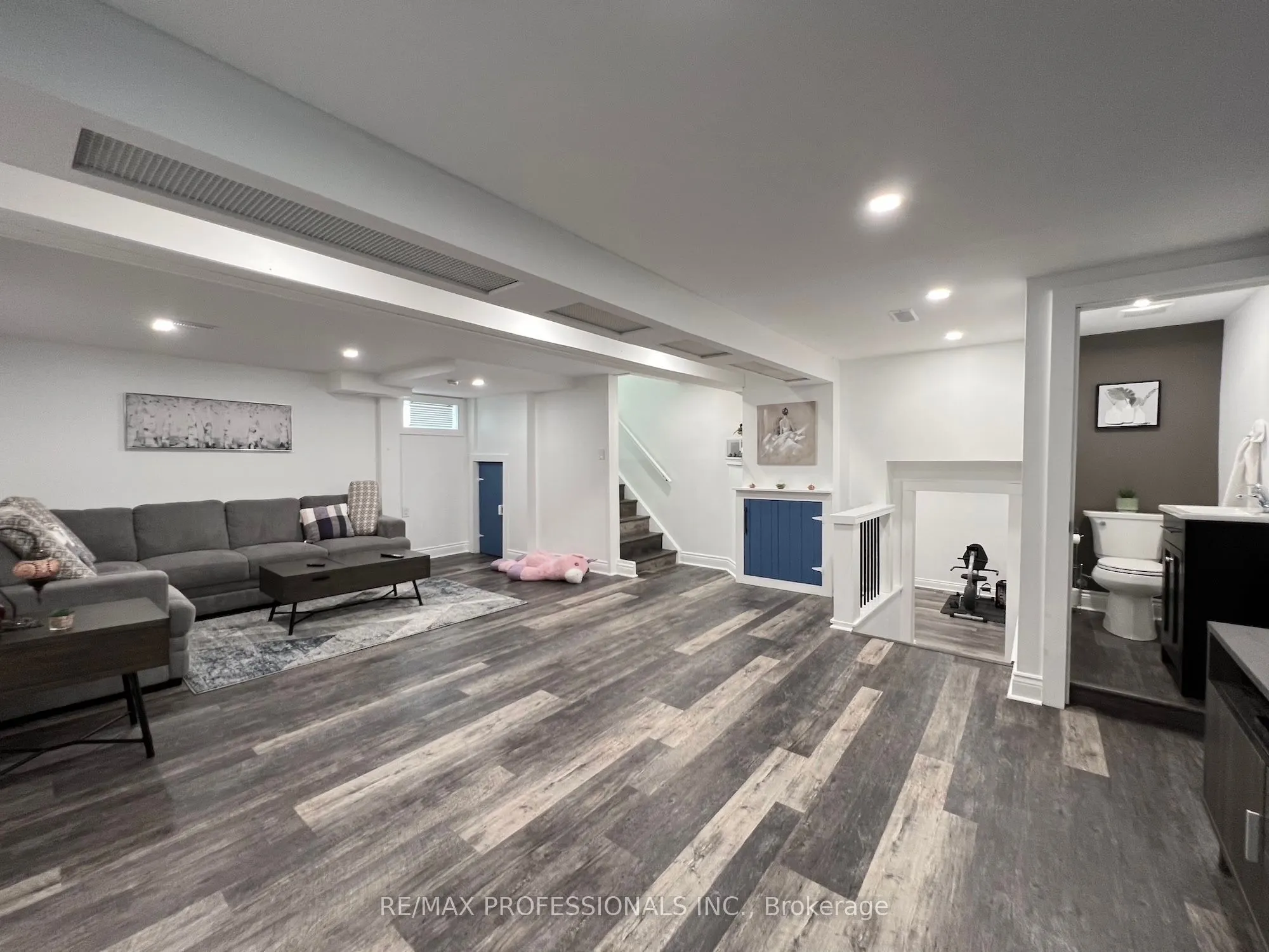 373 West Acres Drive