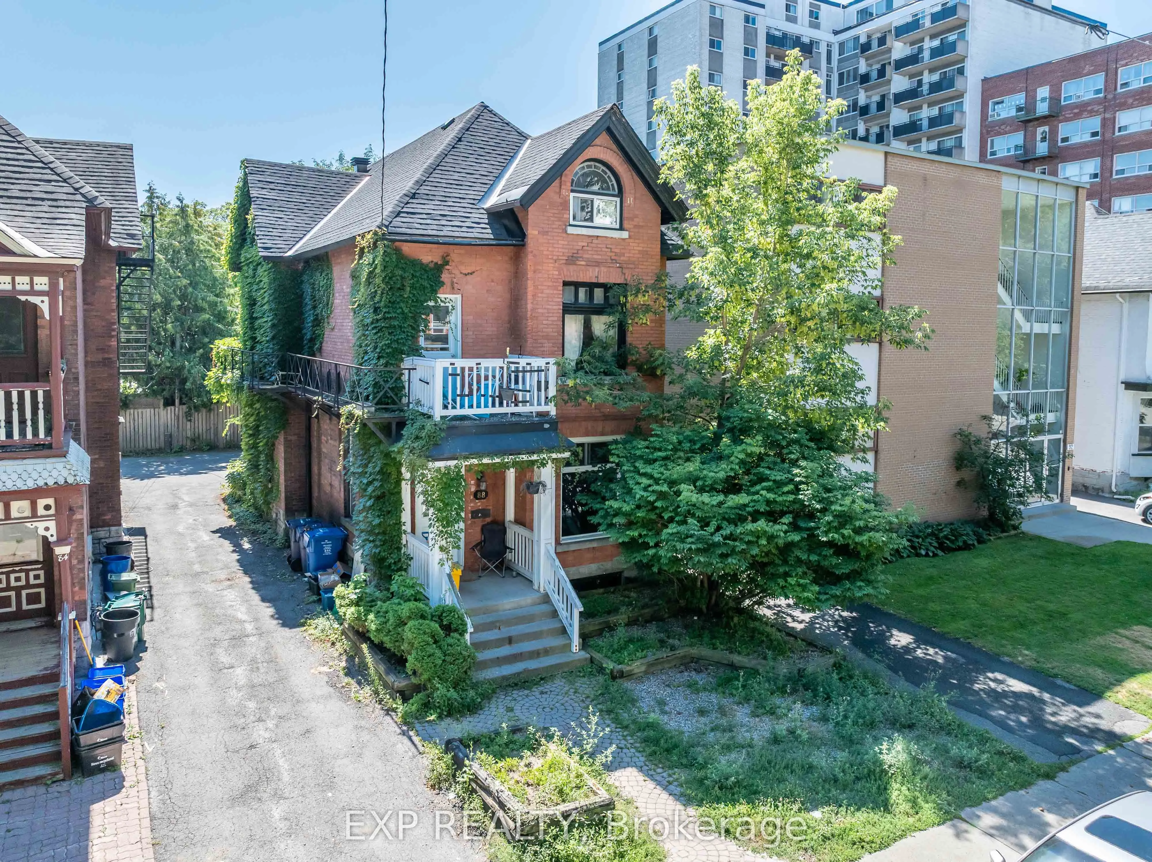 88 Maclaren Street