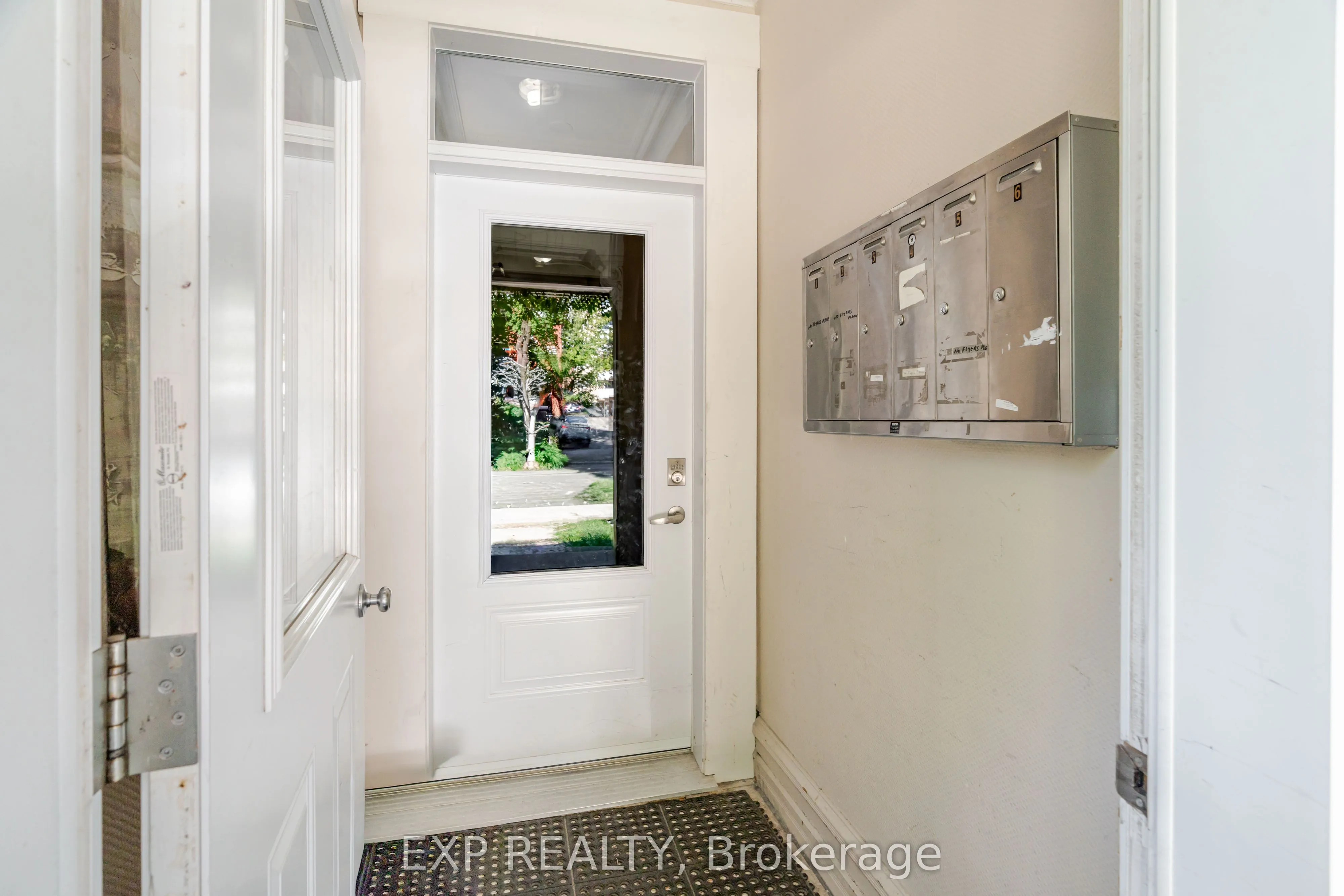 88 Maclaren Street