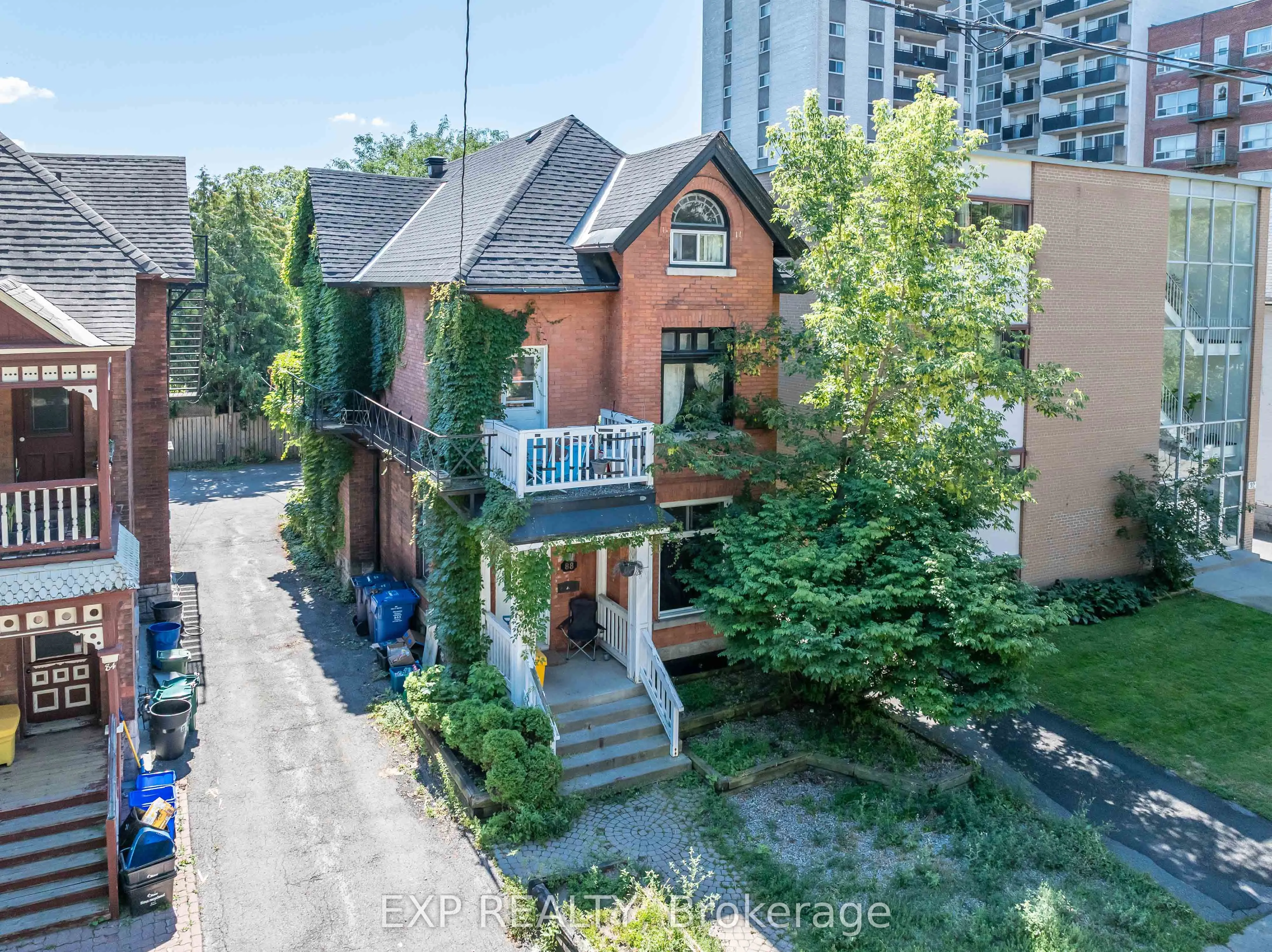 88 Maclaren Street