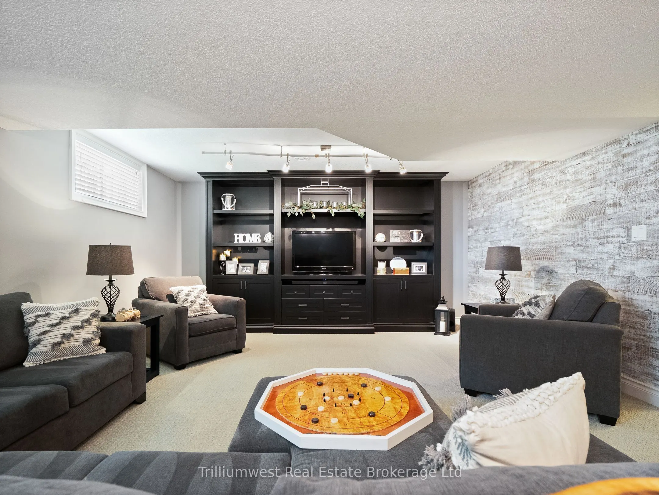 112 Ruby's Crescent