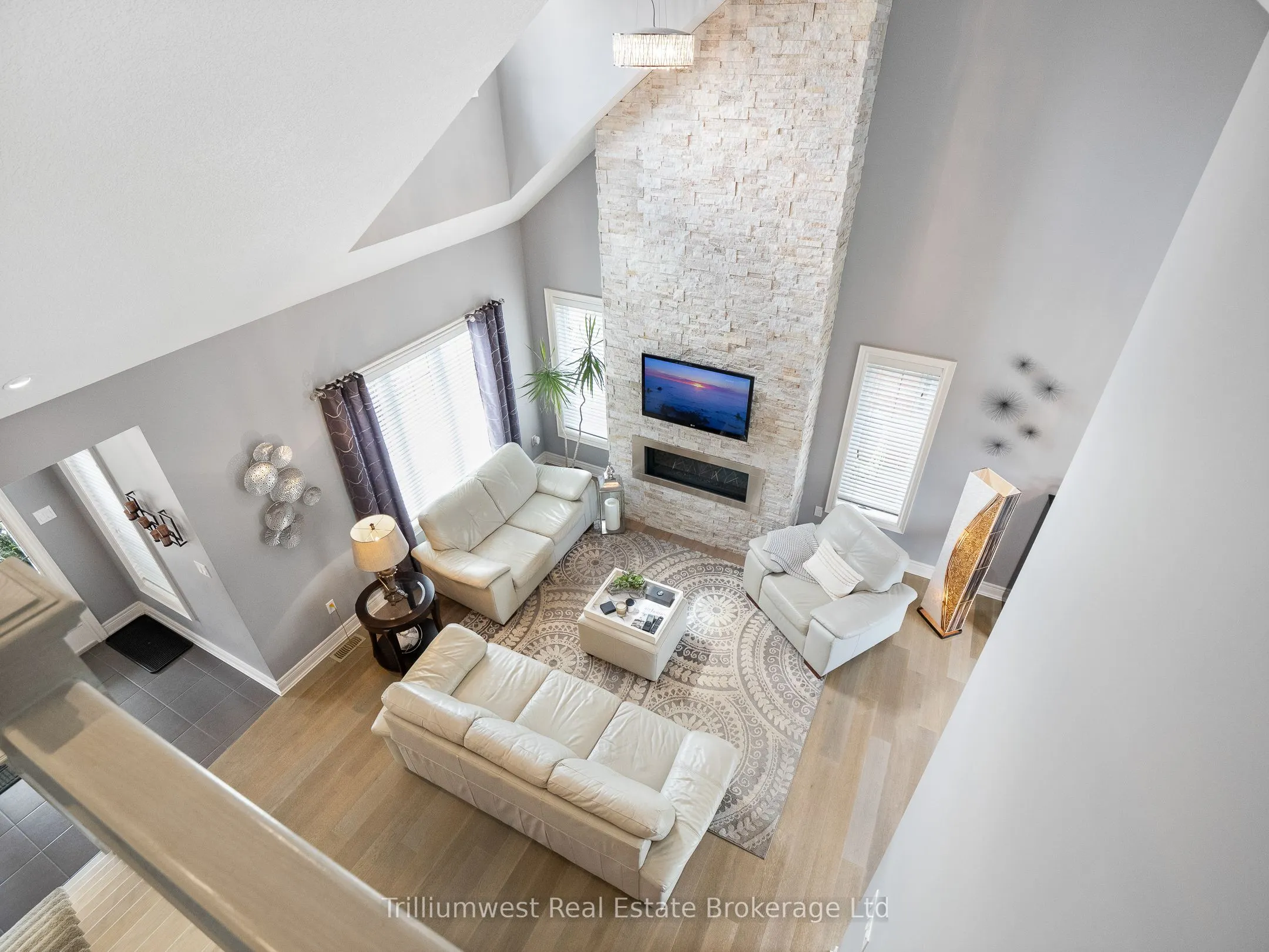 112 Ruby's Crescent
