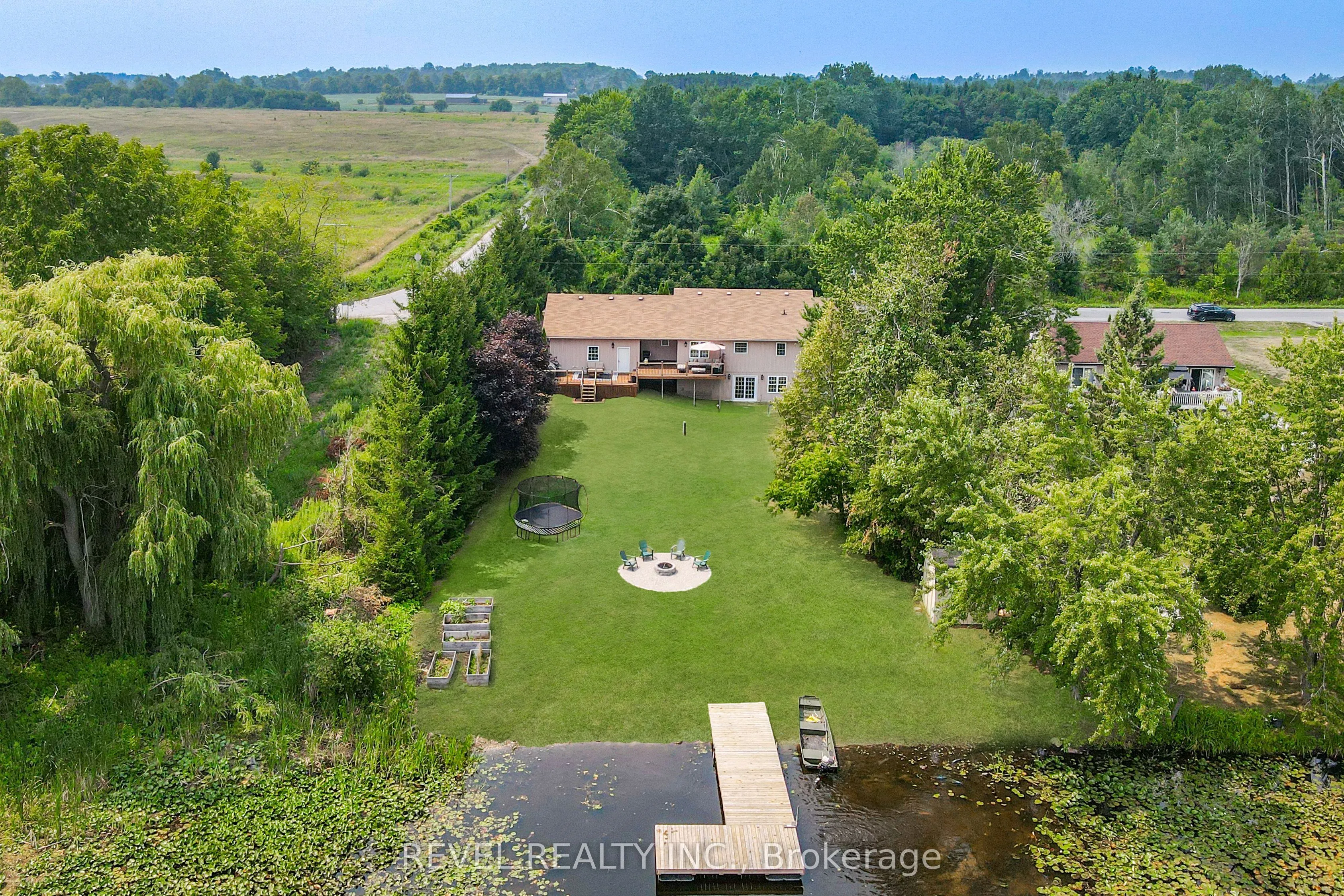 4 Aino Beach Road