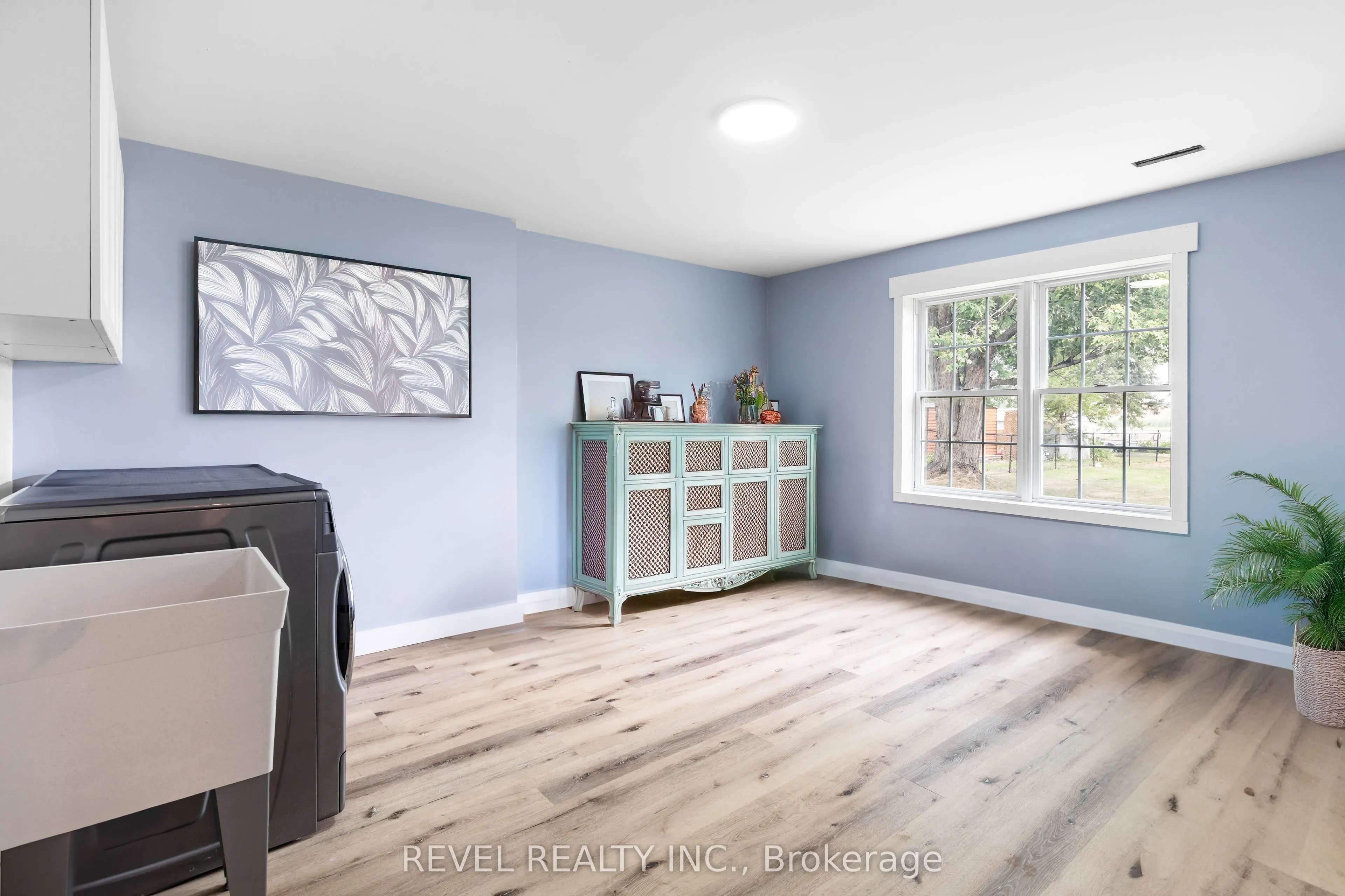 4 Aino Beach Road