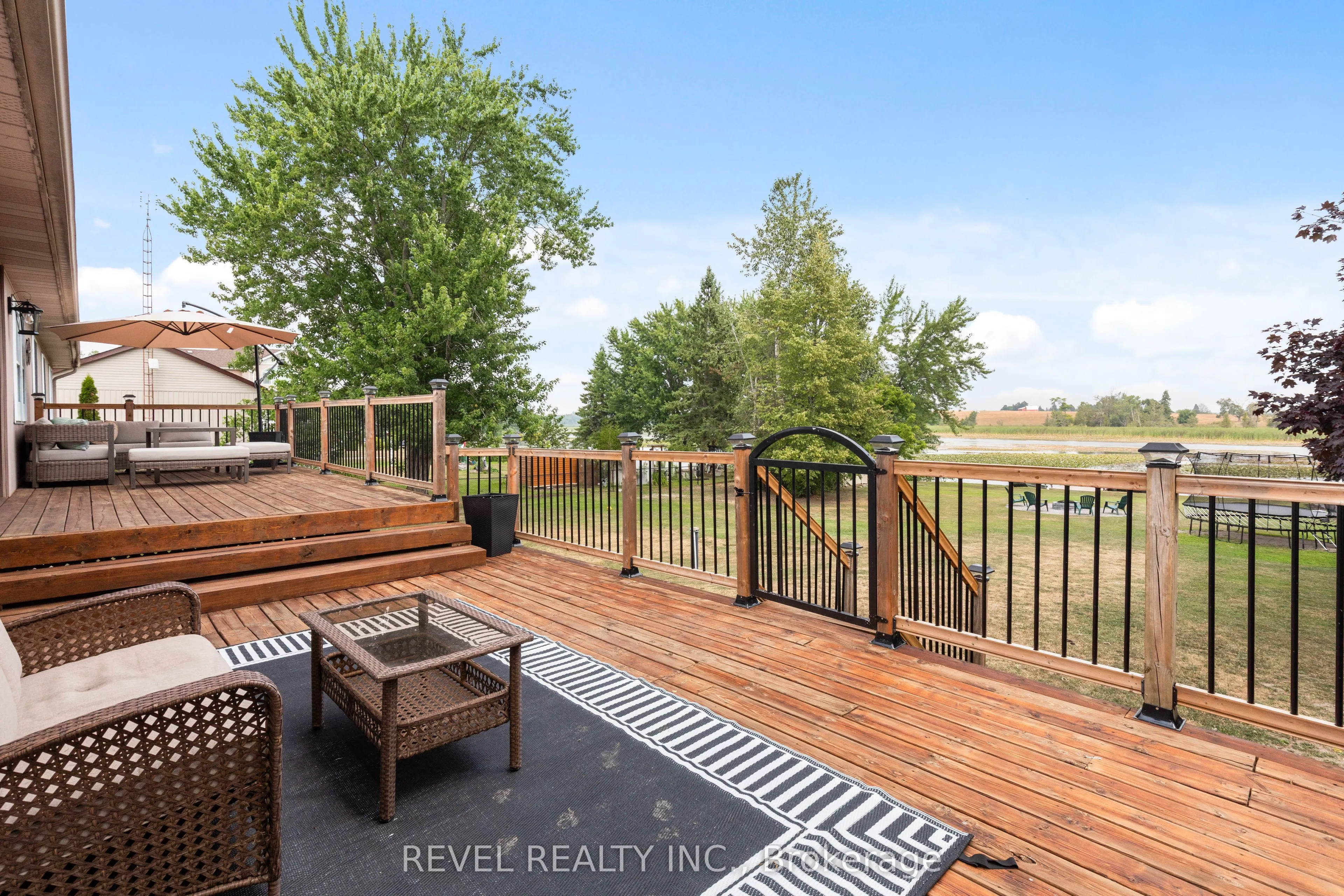 4 Aino Beach Road