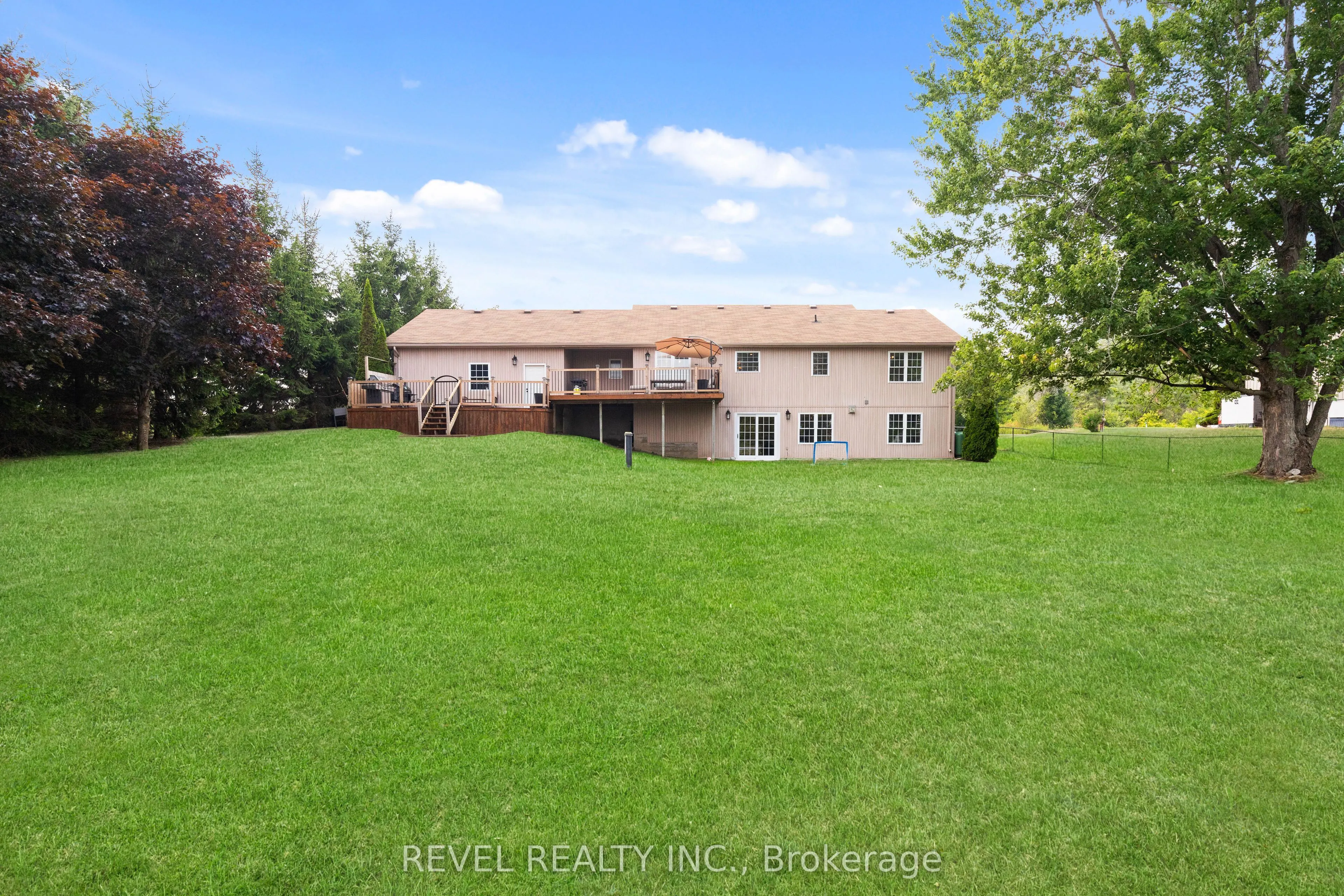 4 Aino Beach Road