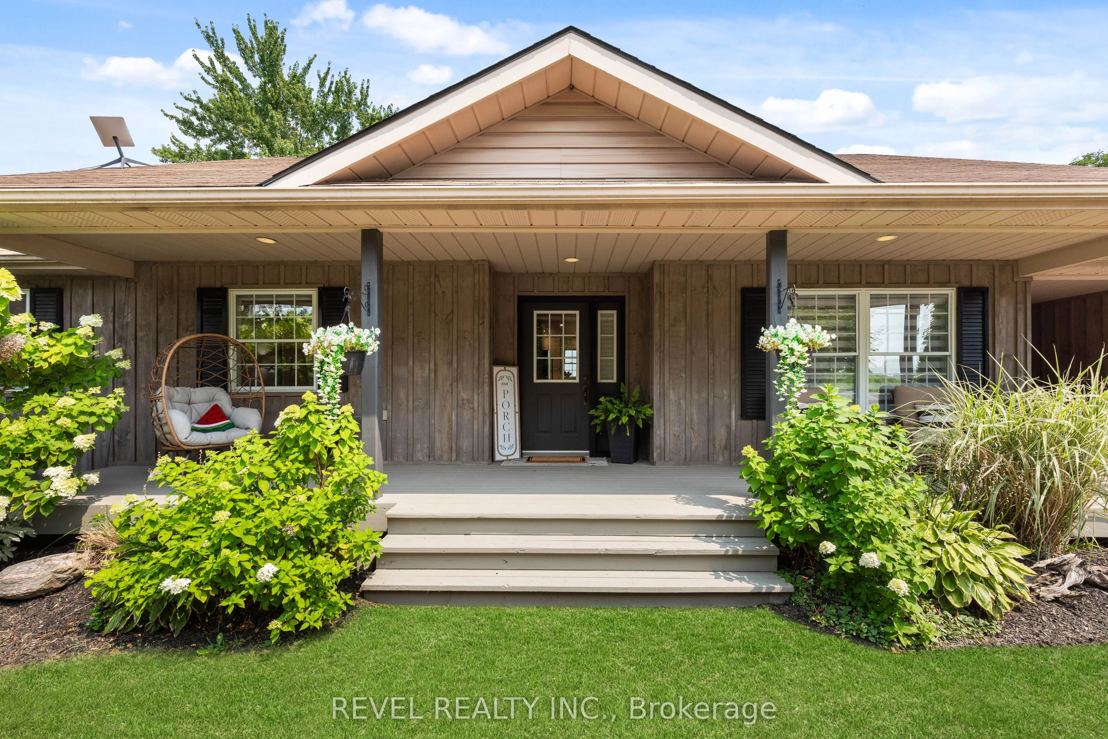 4 Aino Beach Road