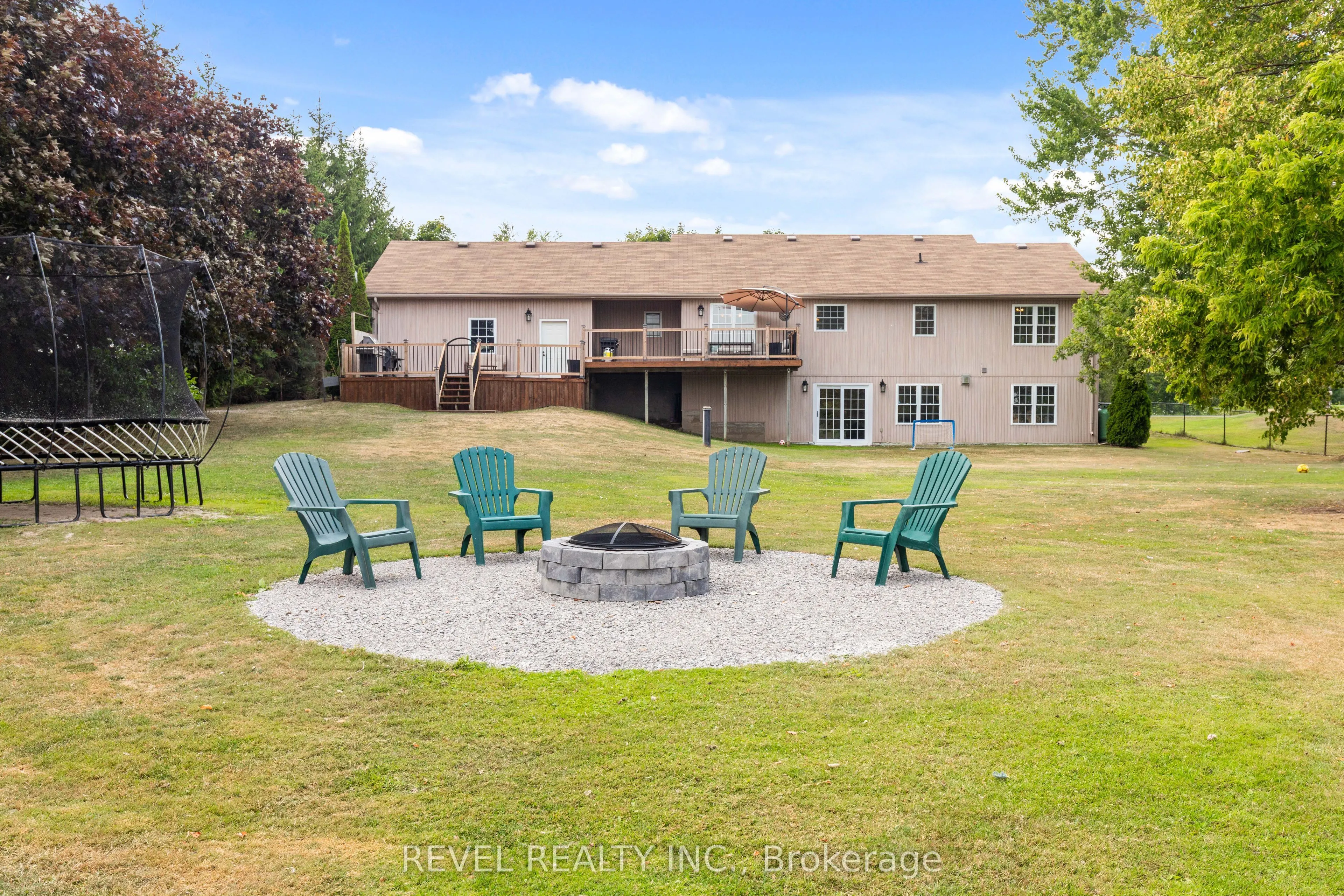 4 Aino Beach Road