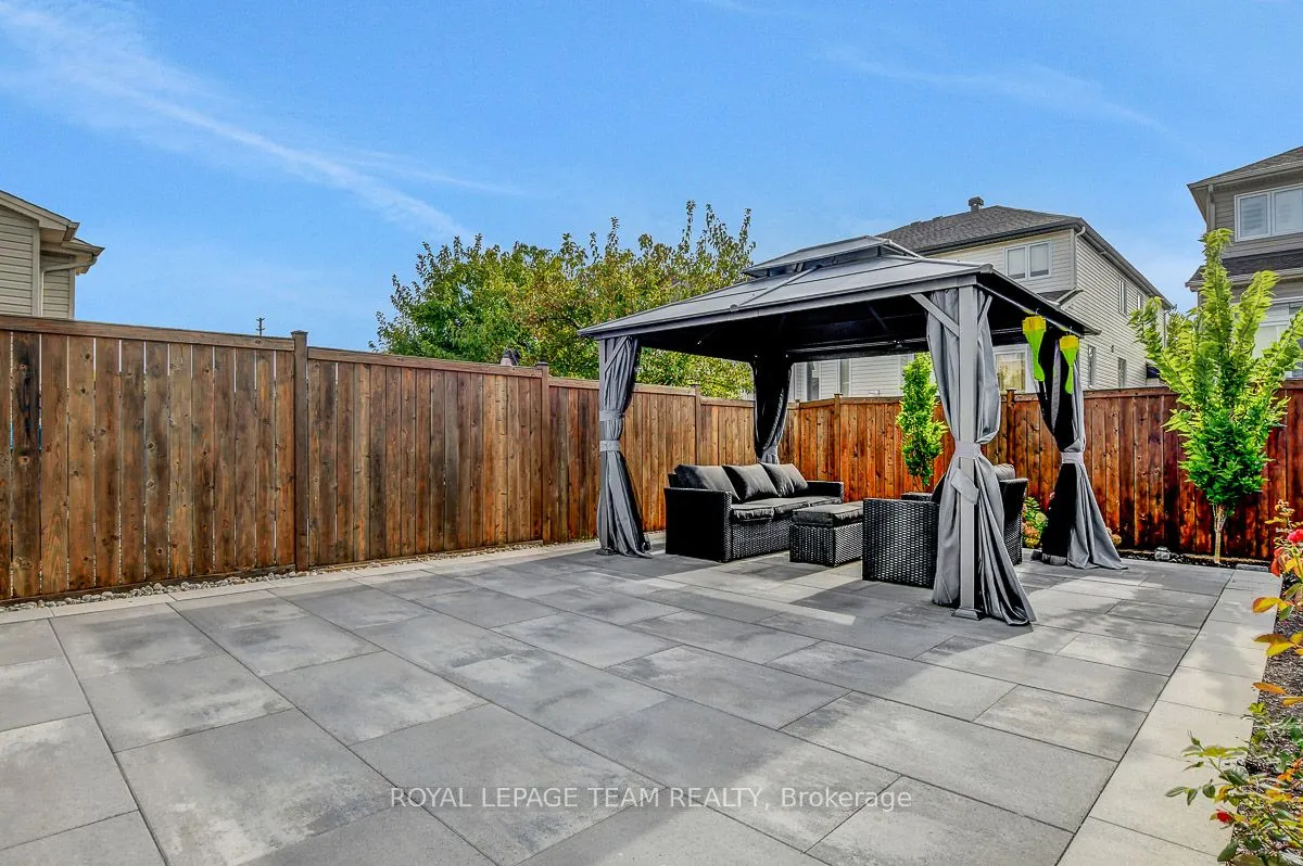 318 Kippen Place