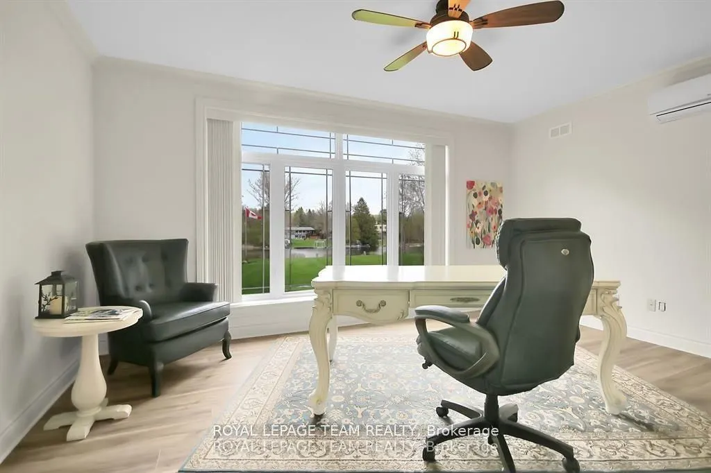 5591 Manotick Main Street