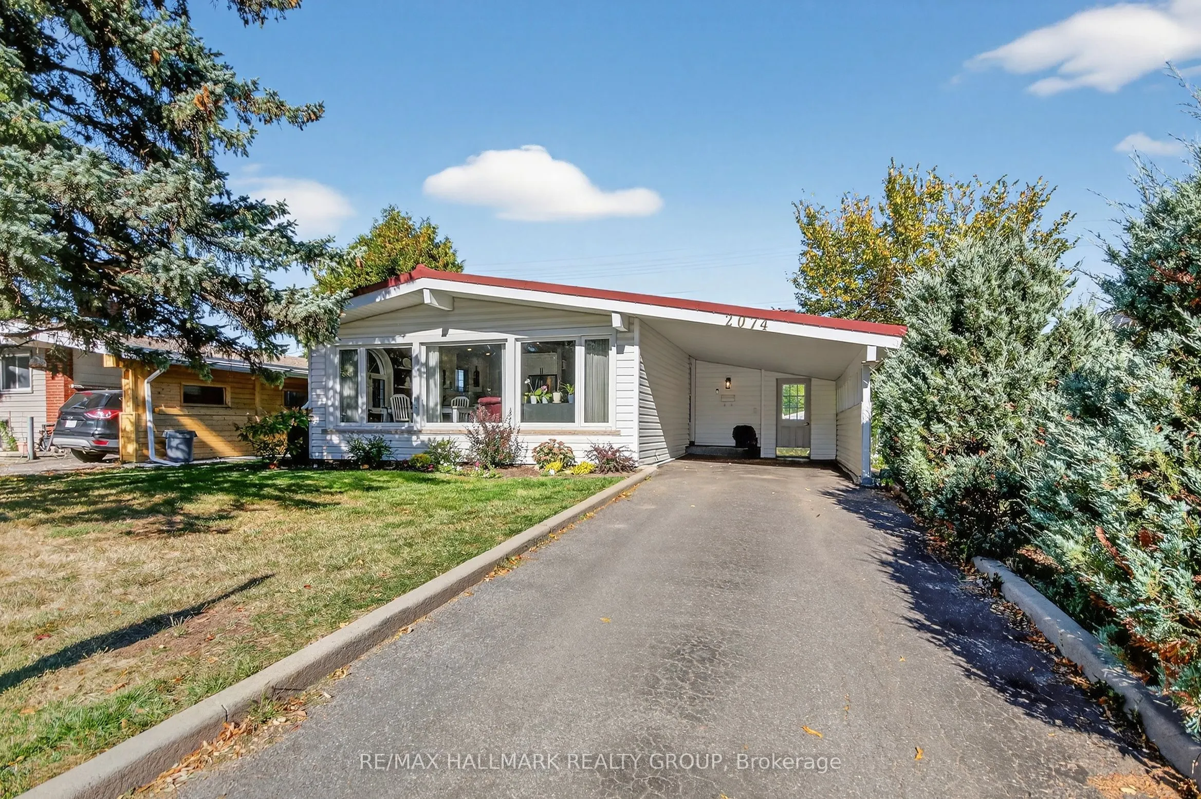 2074 FEATHERSTON Drive