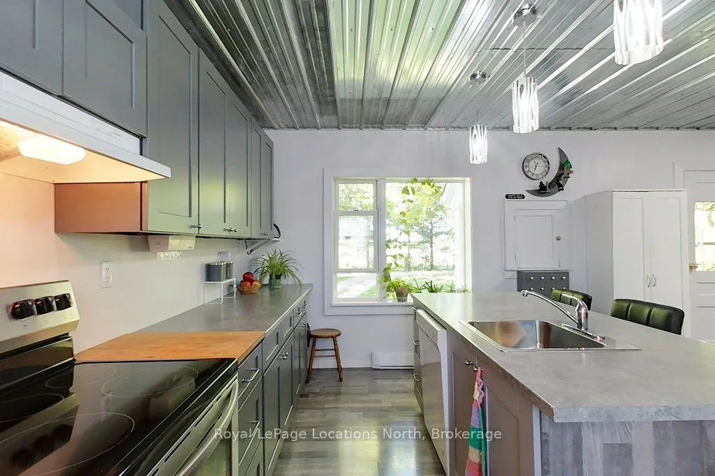 236448 Grey Road 13