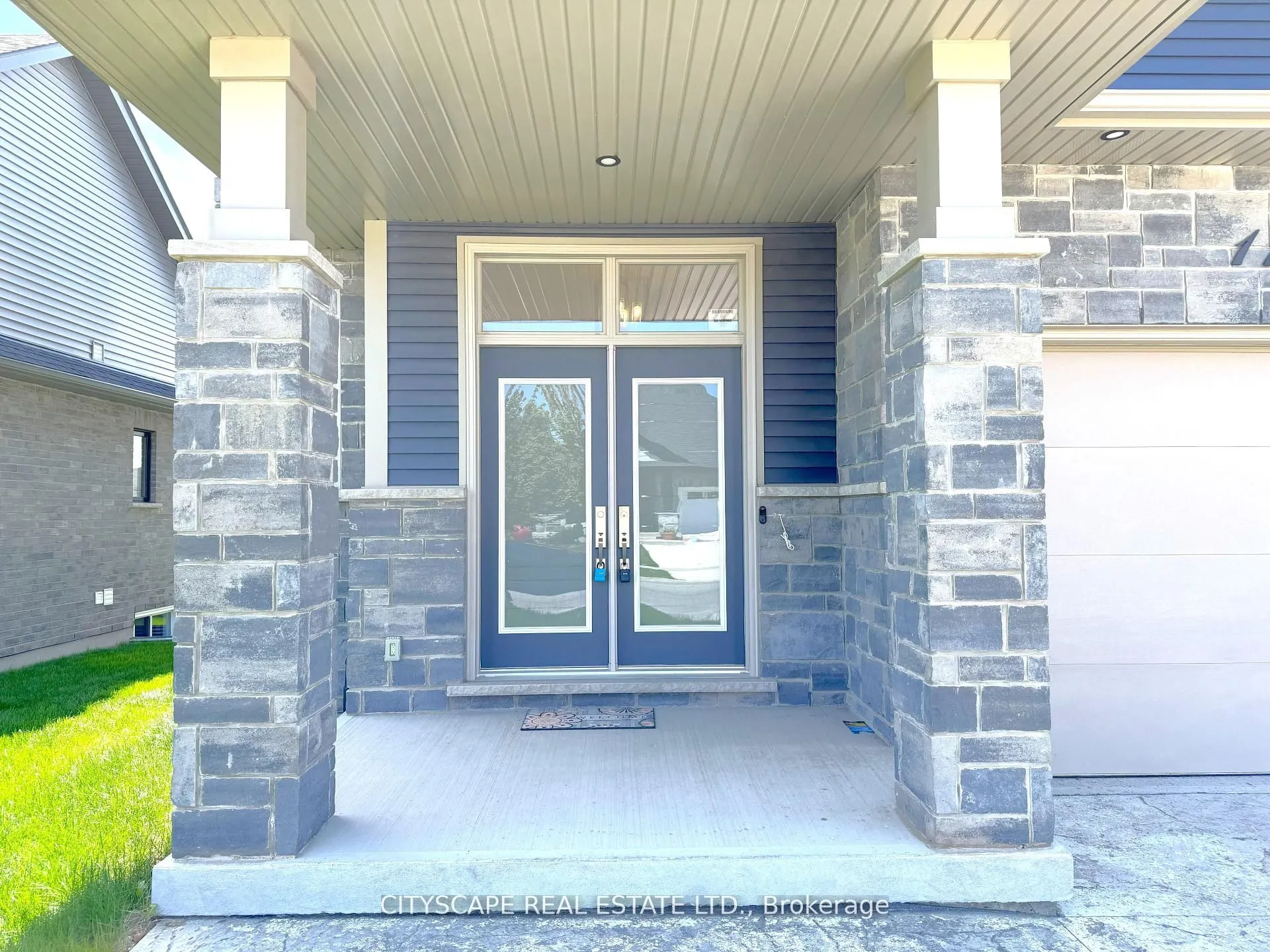 11 Hopkins Street