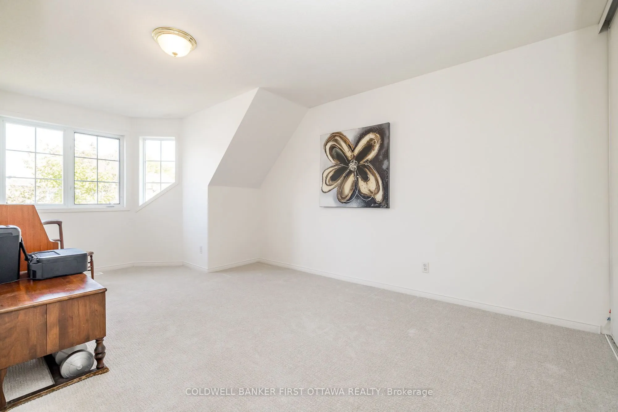 14 VISTAPOINTE Drive