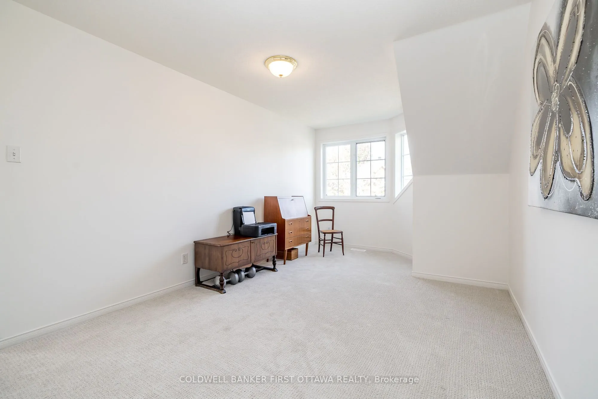 14 VISTAPOINTE Drive