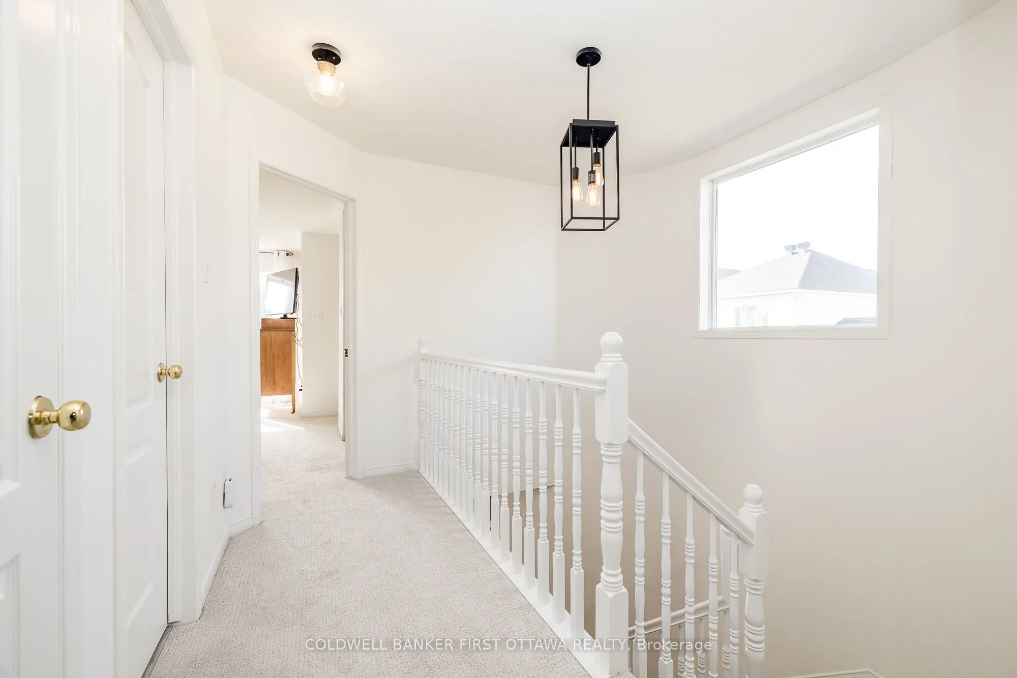 14 VISTAPOINTE Drive