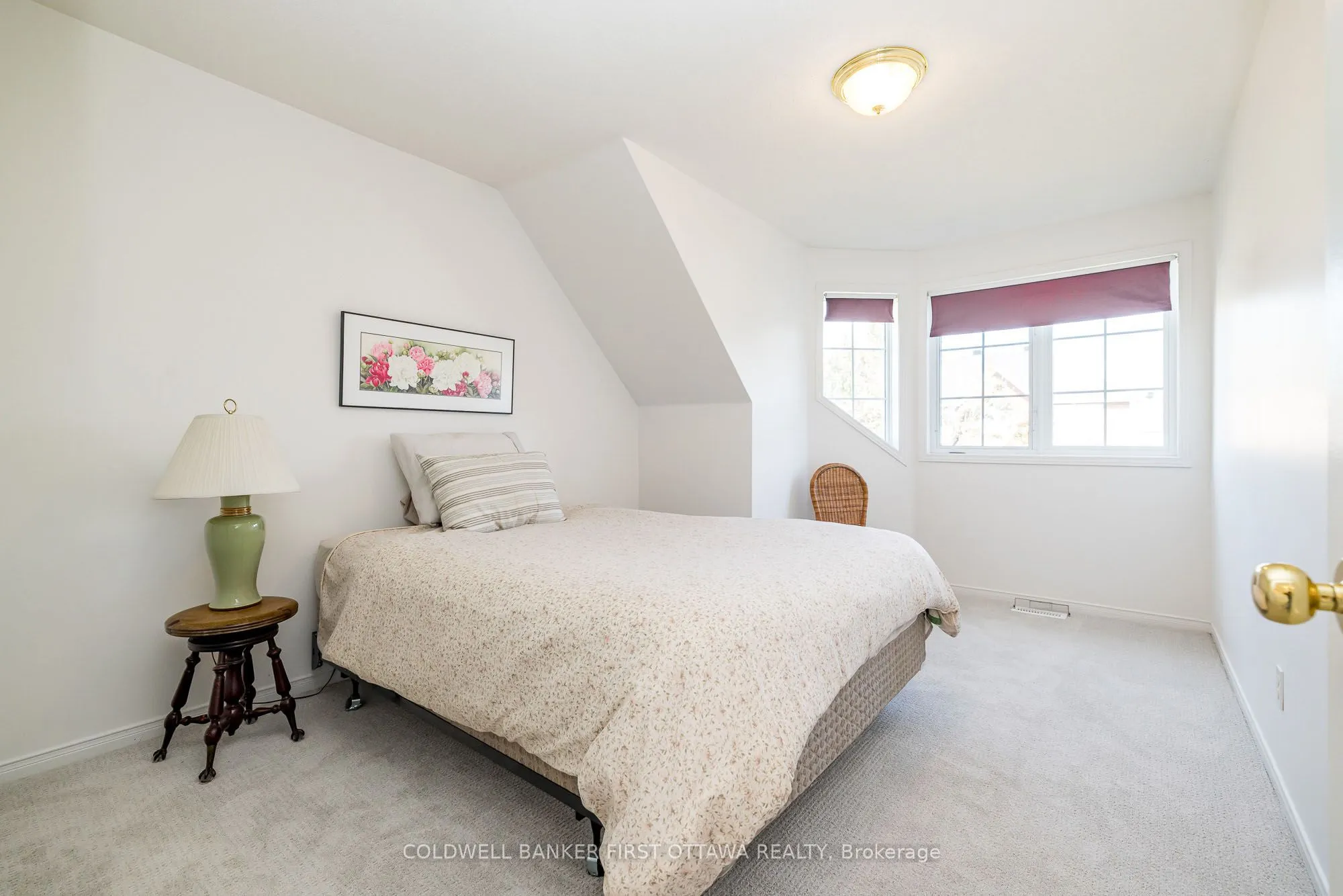 14 VISTAPOINTE Drive