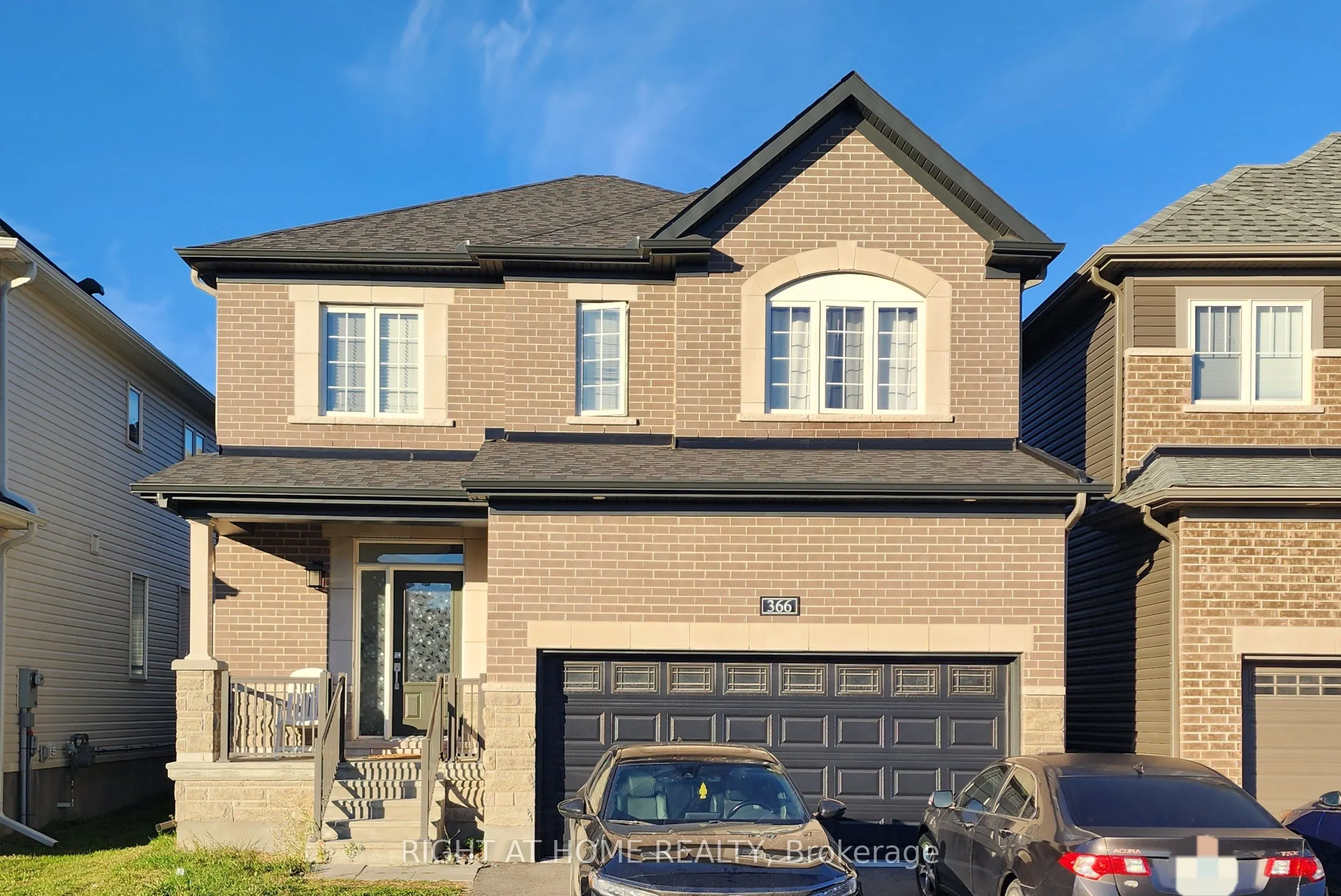 366 Cloyne Crescent