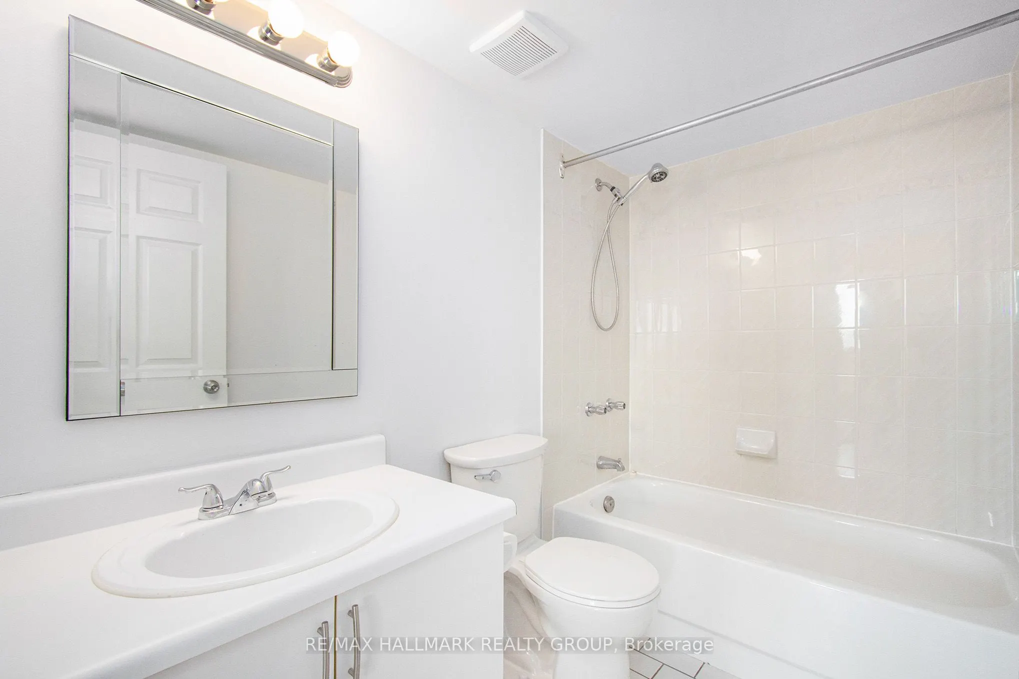 1440 Heron Road, #902