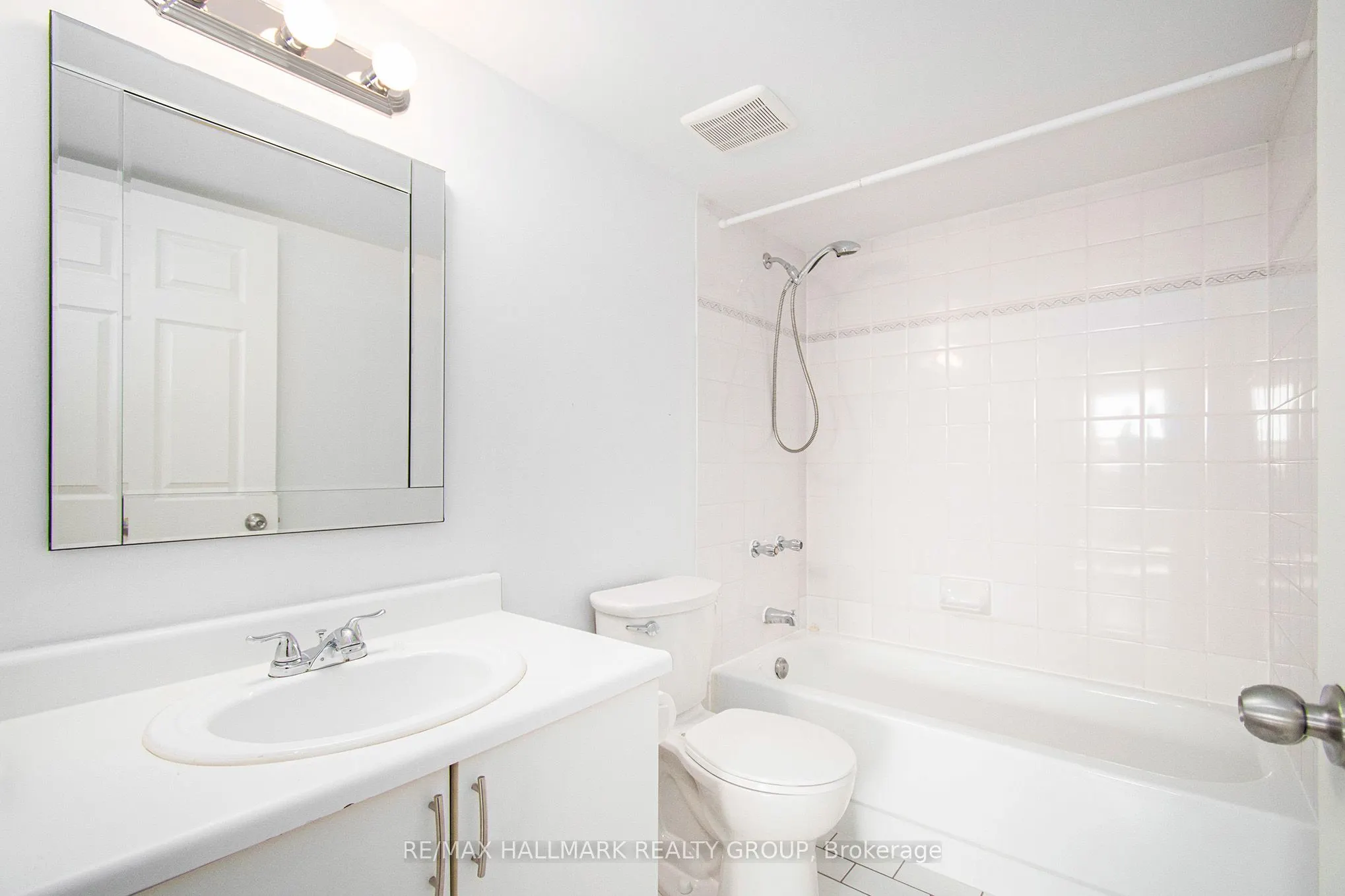1440 Heron Road, #902