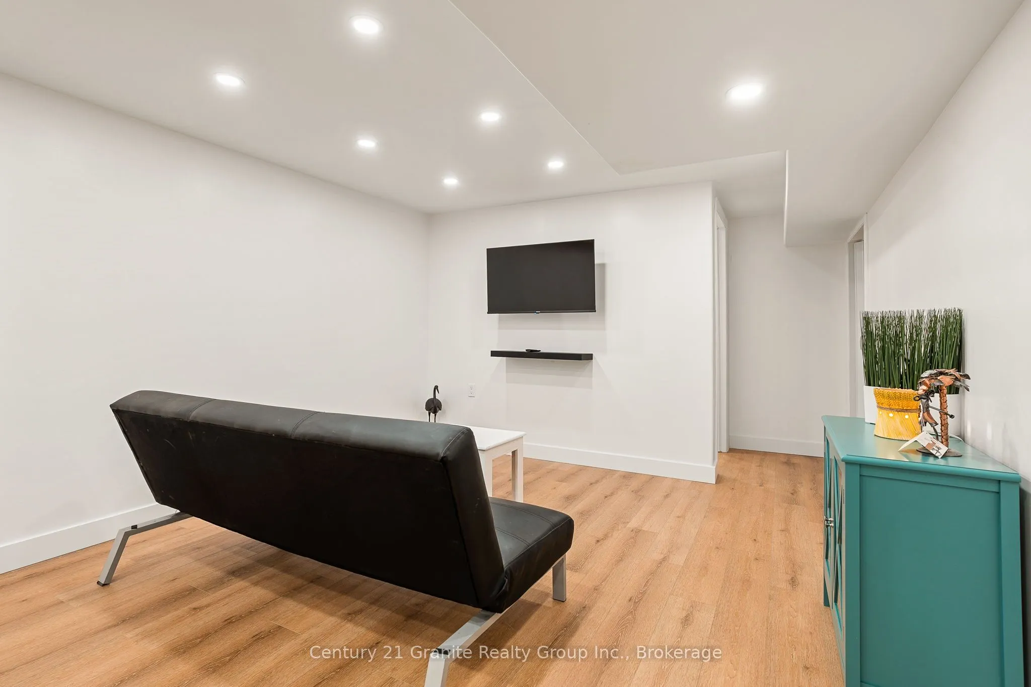 122 Suter Drive