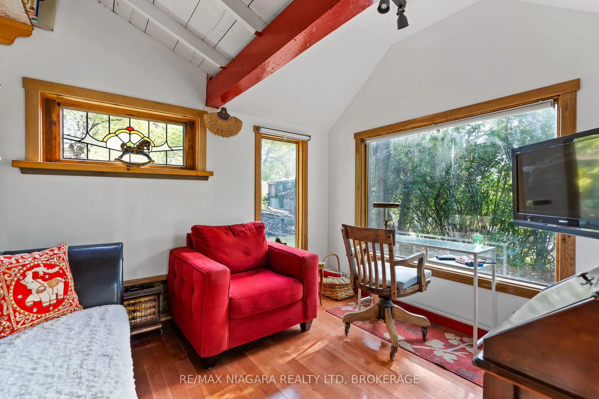 105 Weir Road