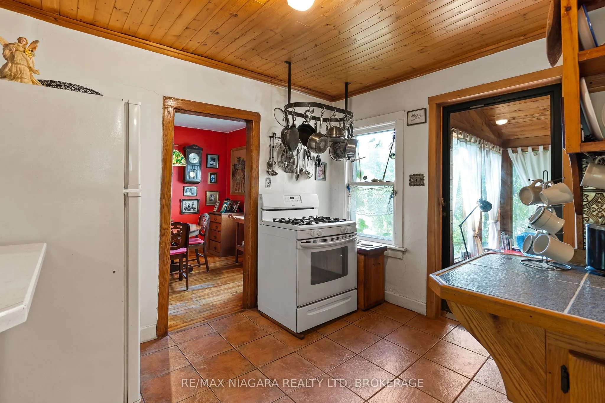 105 Weir Road