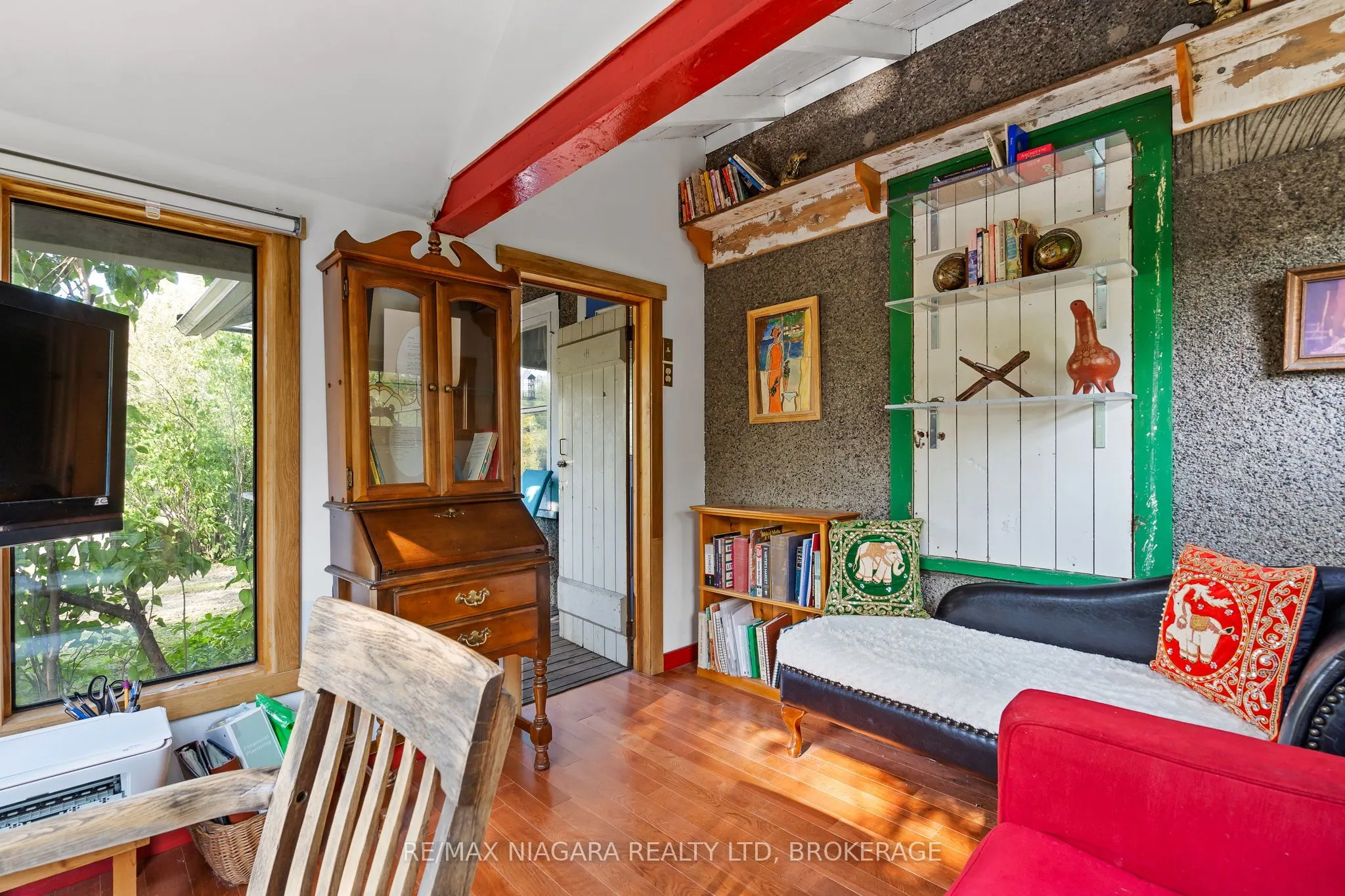 105 Weir Road