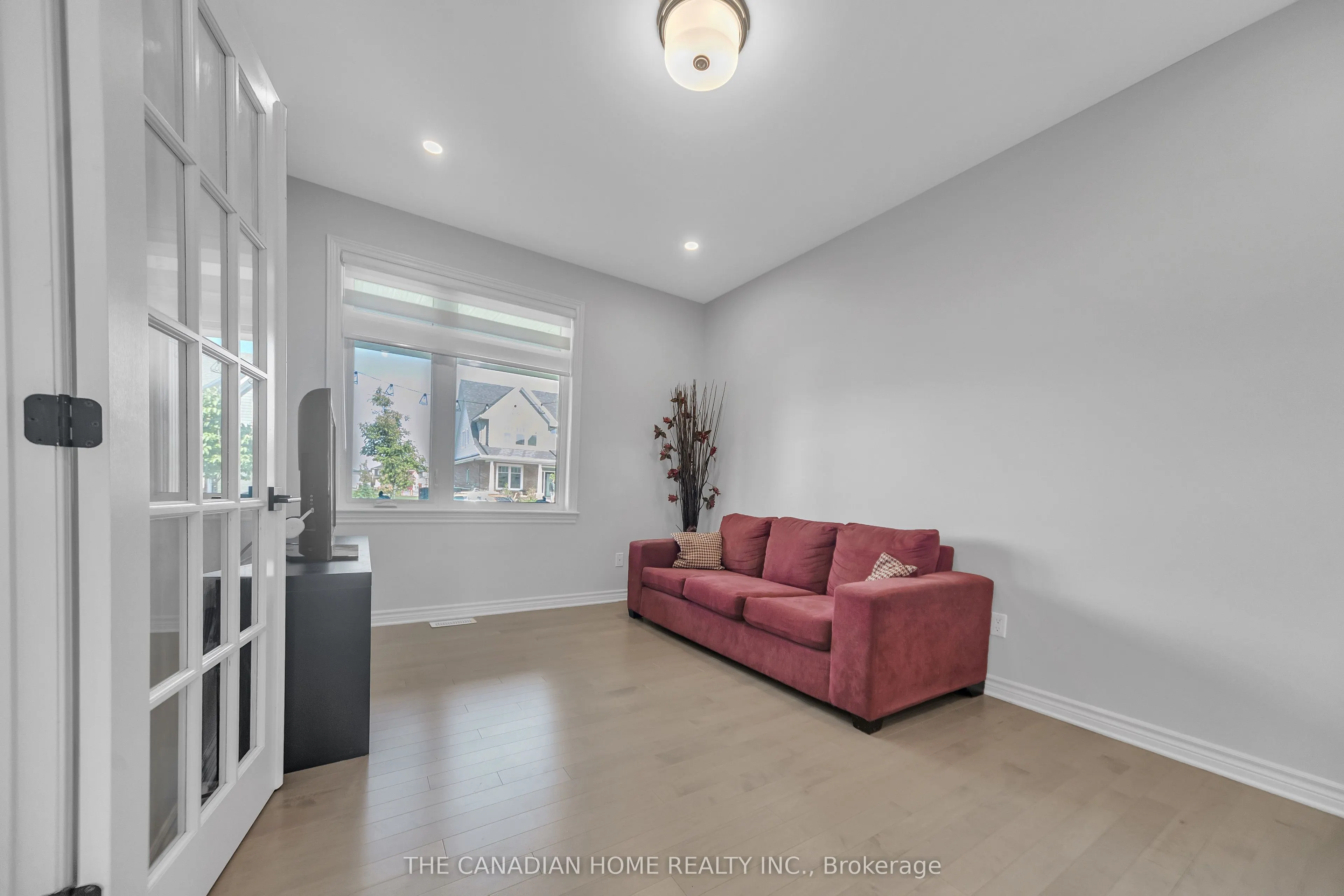 711 Moonflower Crescent