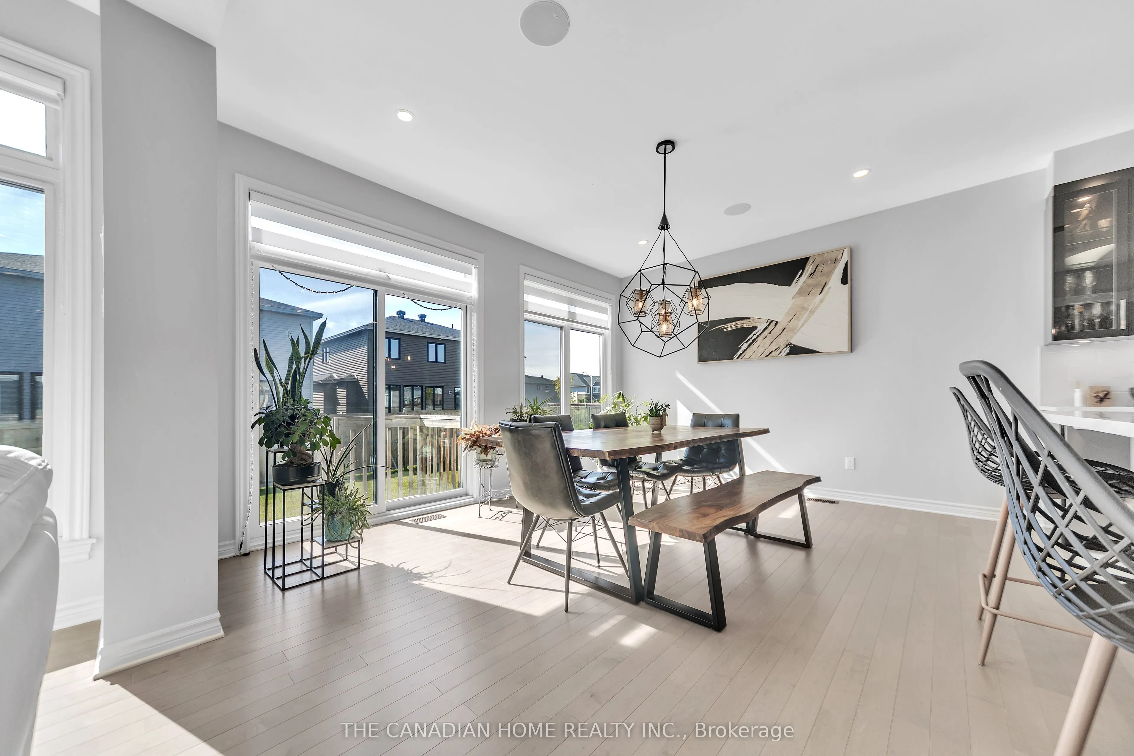 711 Moonflower Crescent