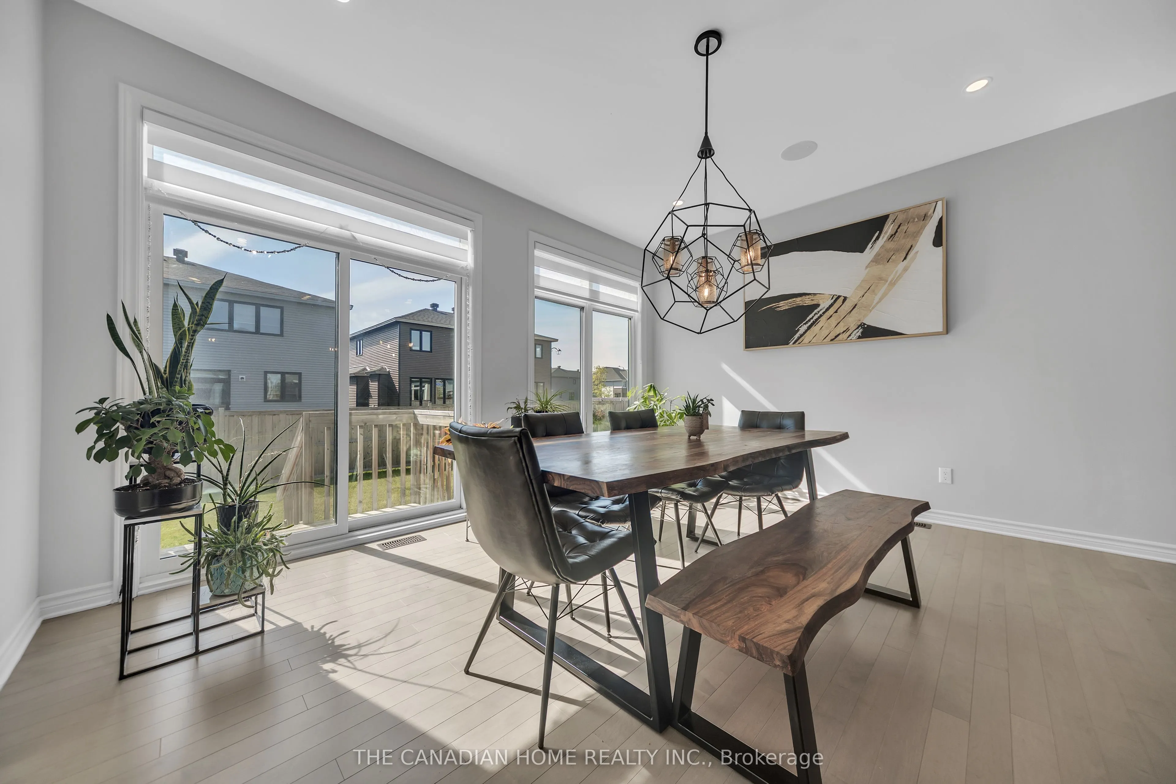 711 Moonflower Crescent