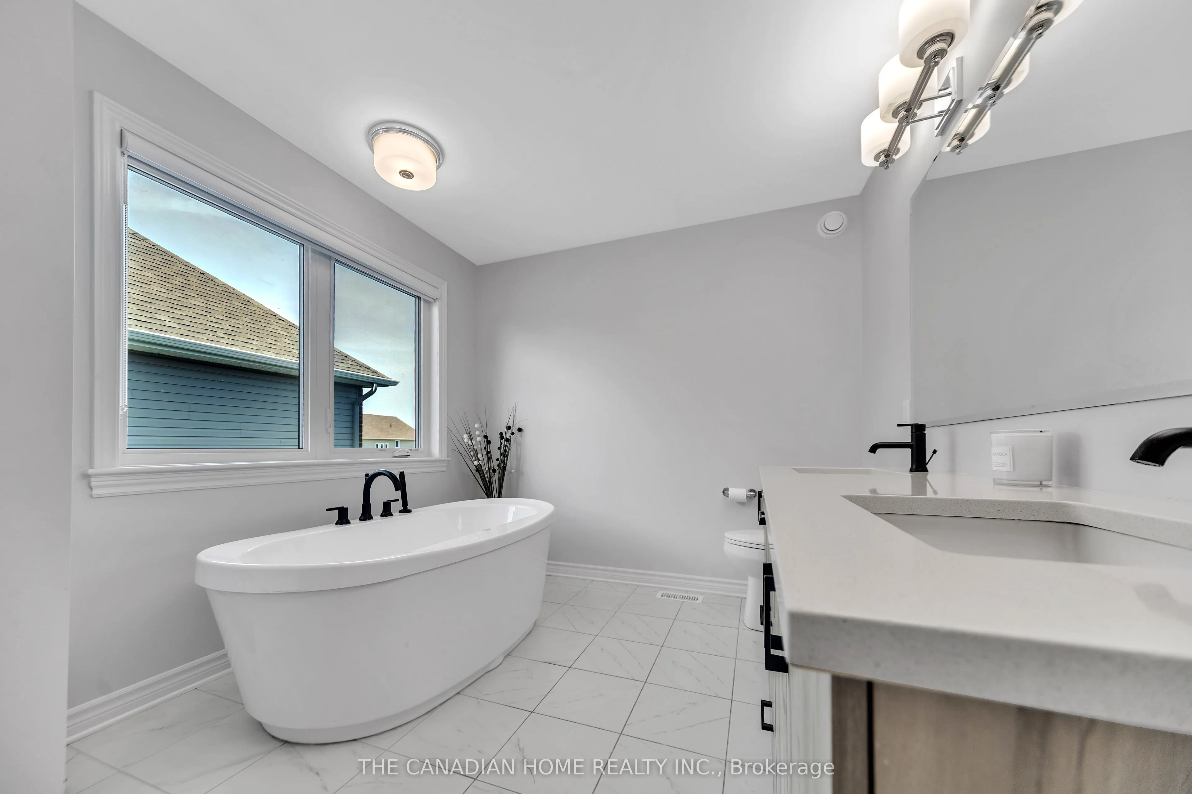 711 Moonflower Crescent