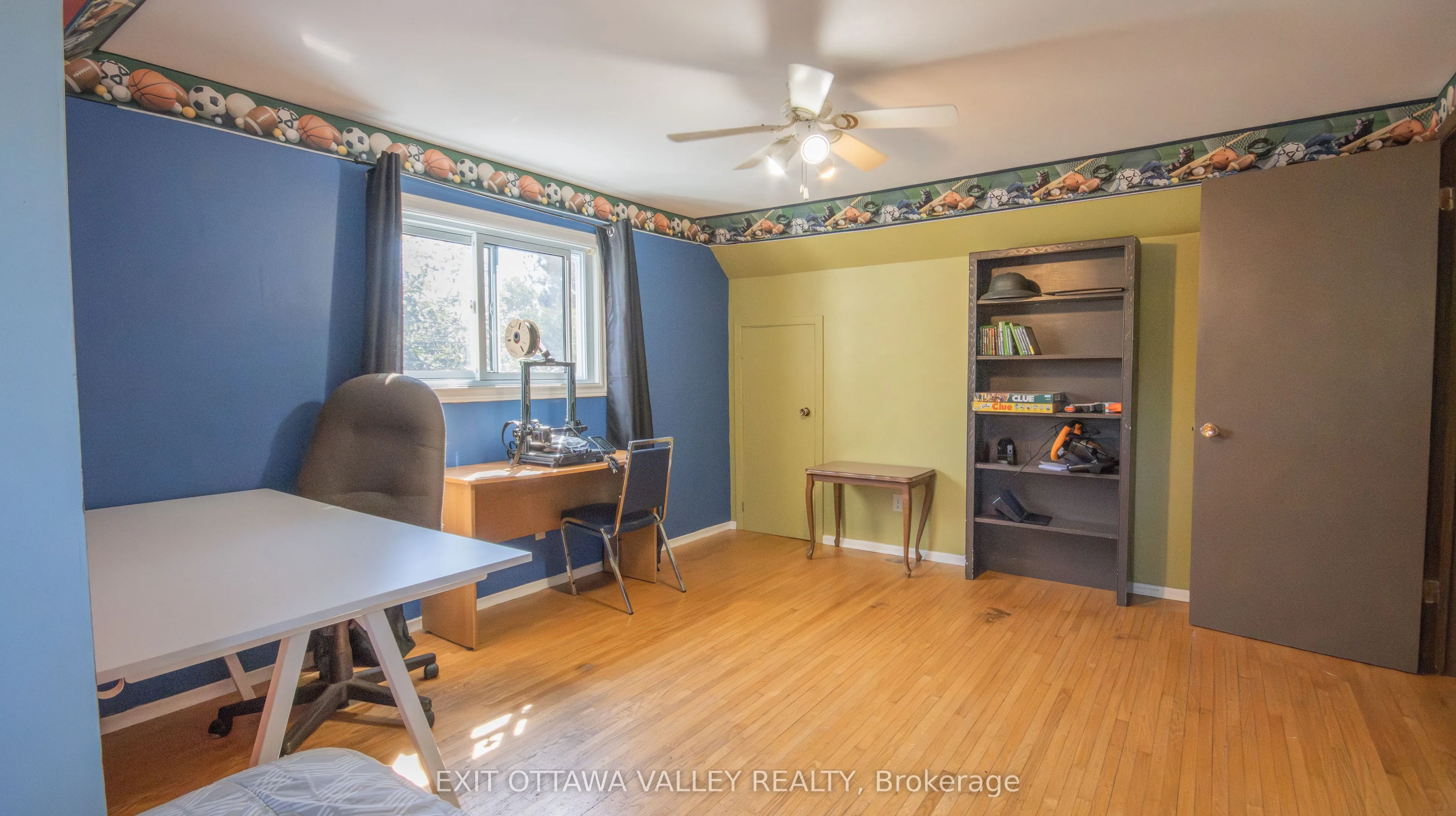 23 Sprucedale Avenue