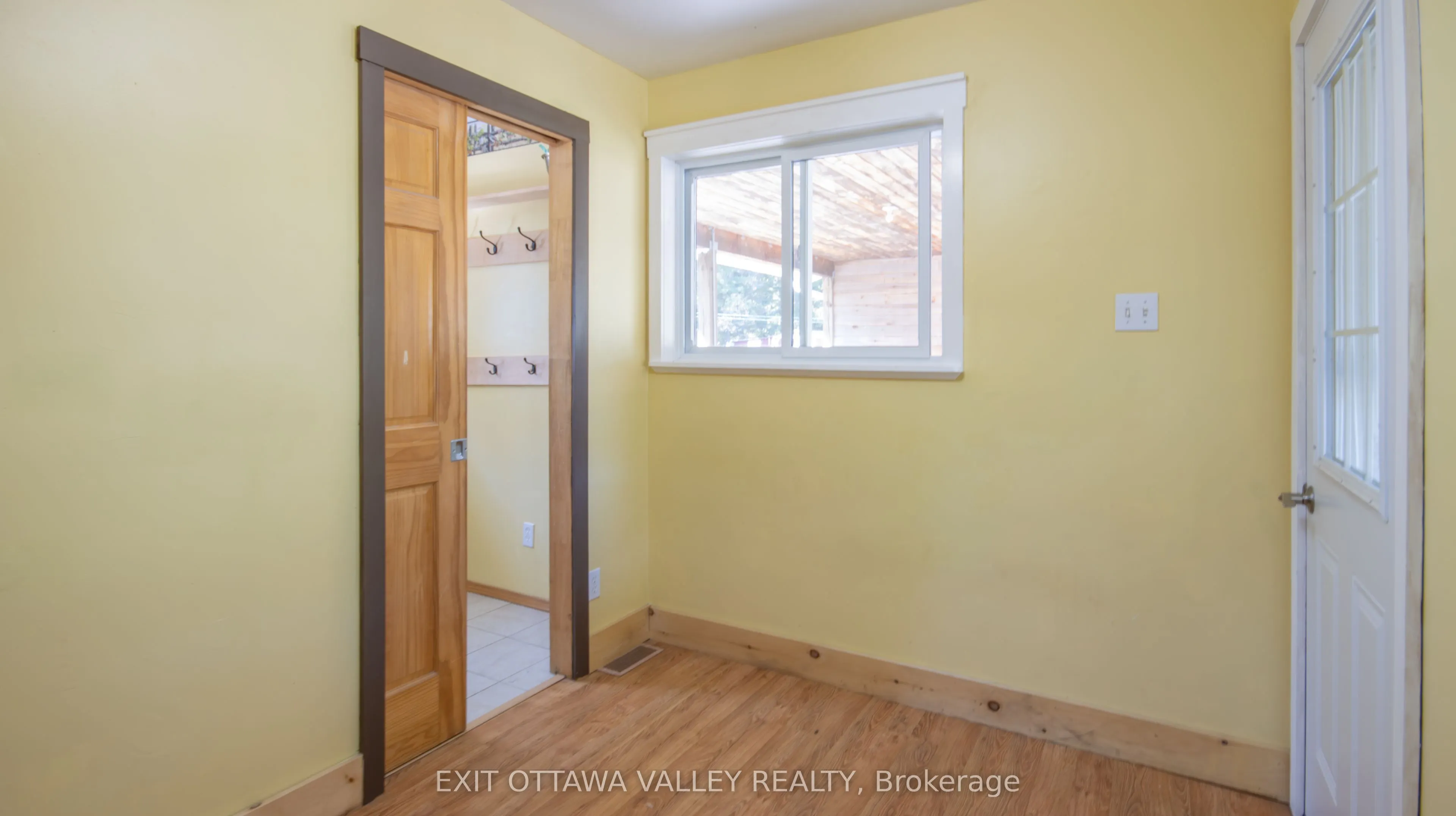 23 Sprucedale Avenue