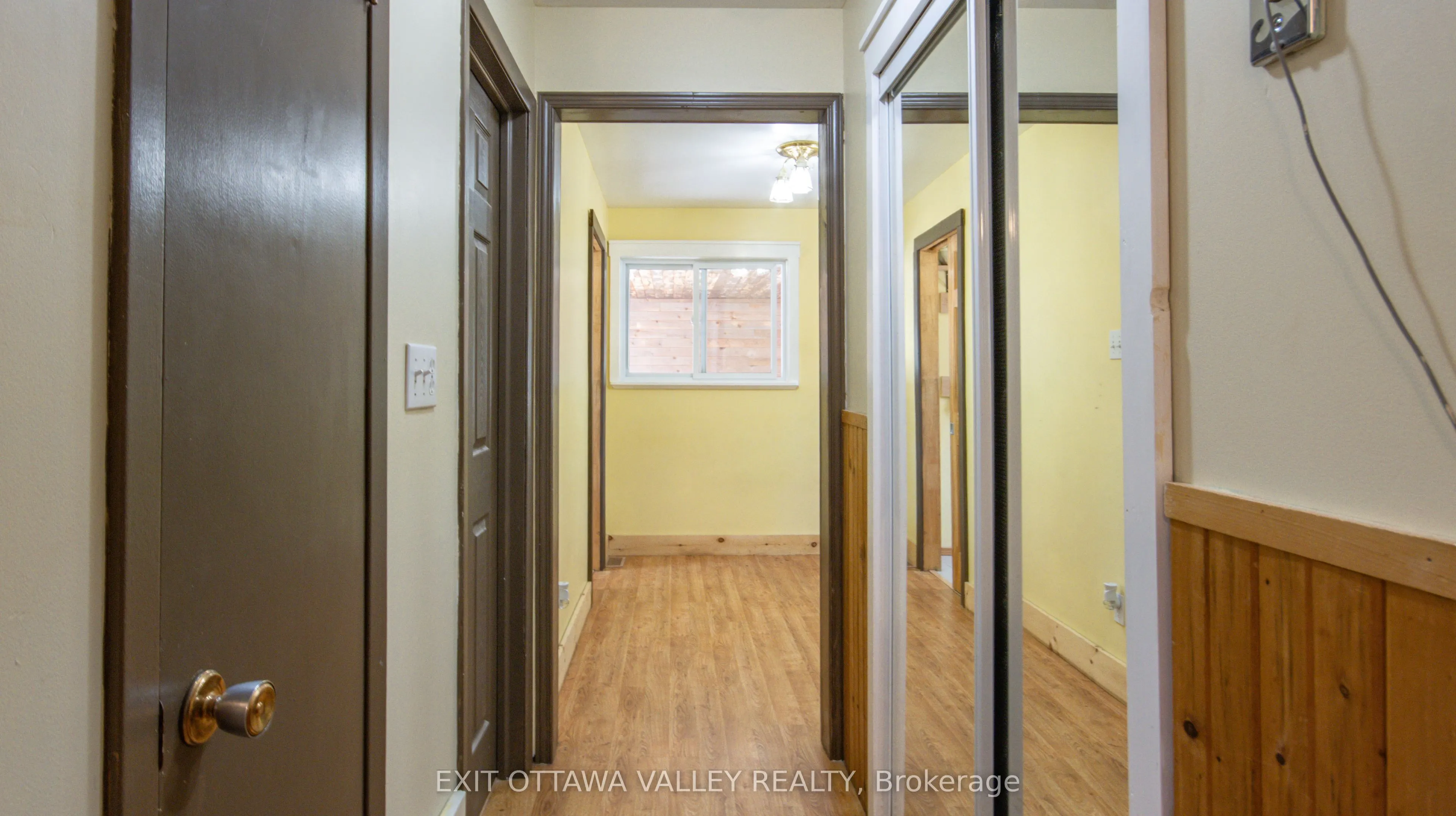 23 Sprucedale Avenue
