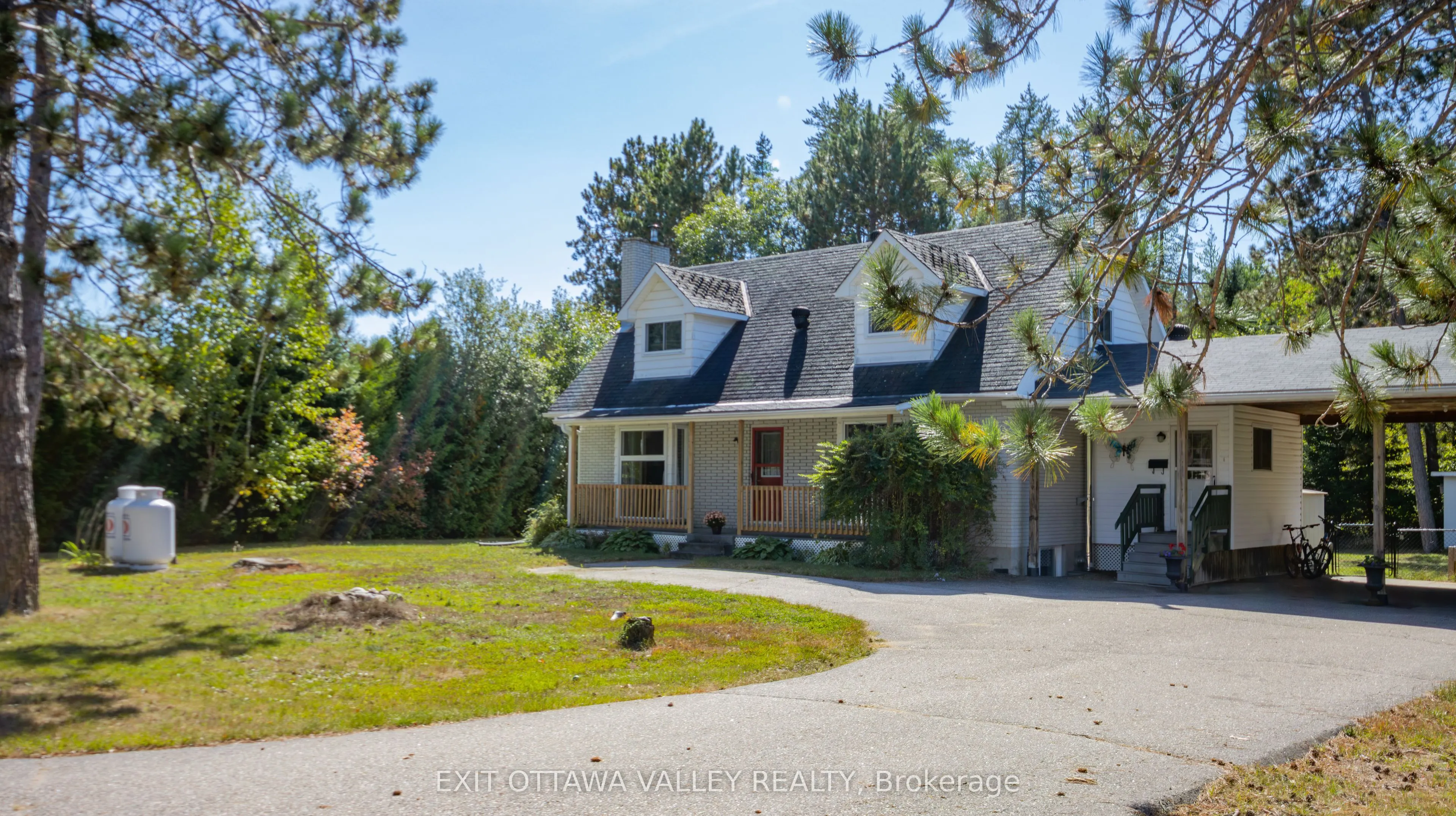 23 Sprucedale Avenue