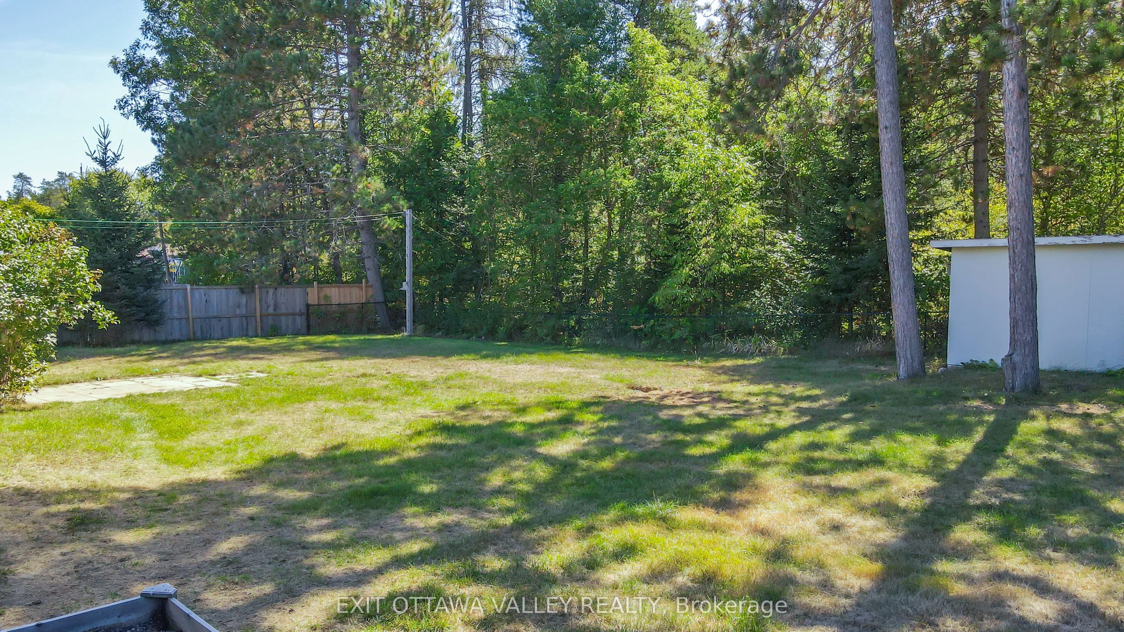 23 Sprucedale Avenue