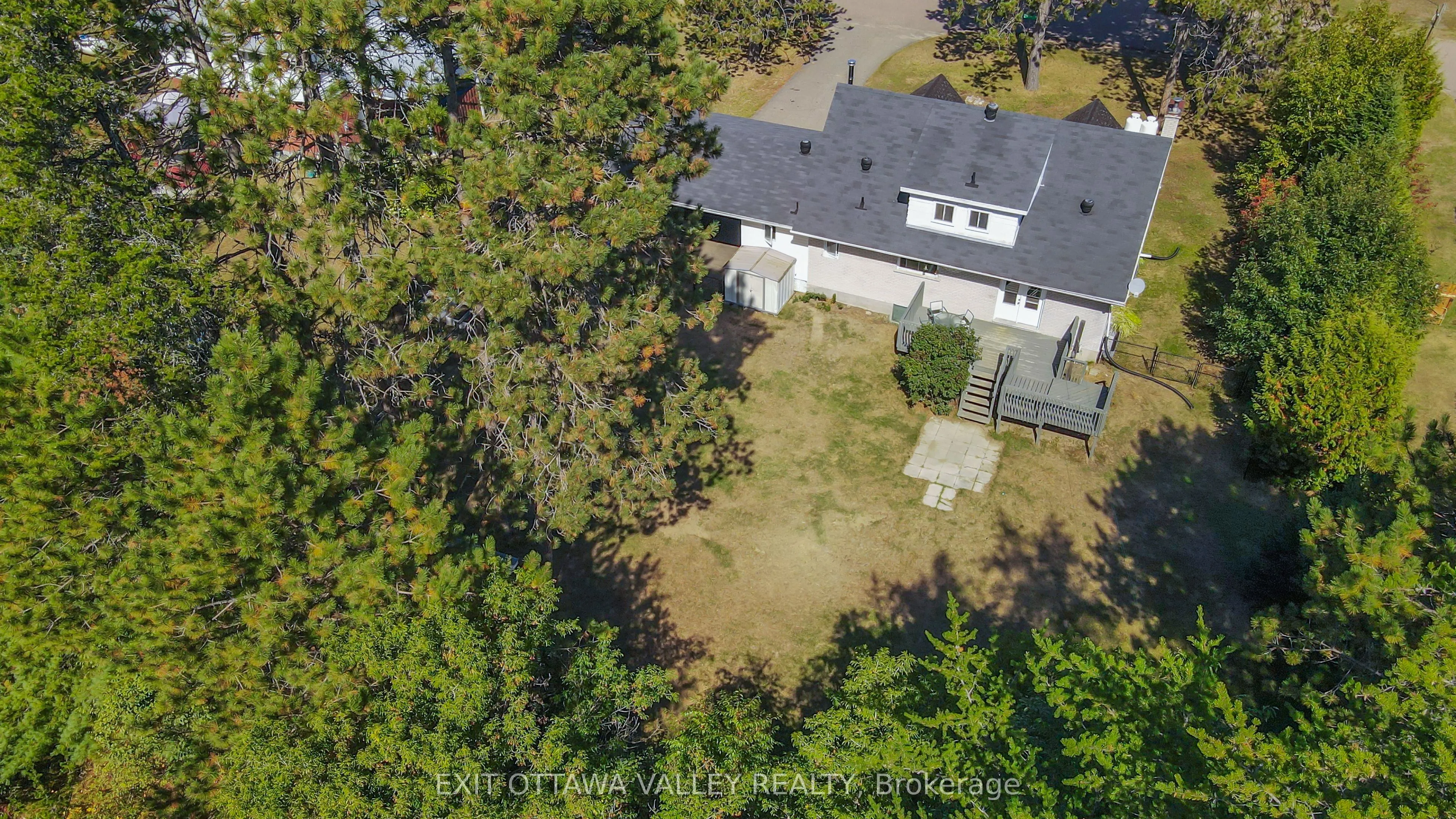 23 Sprucedale Avenue