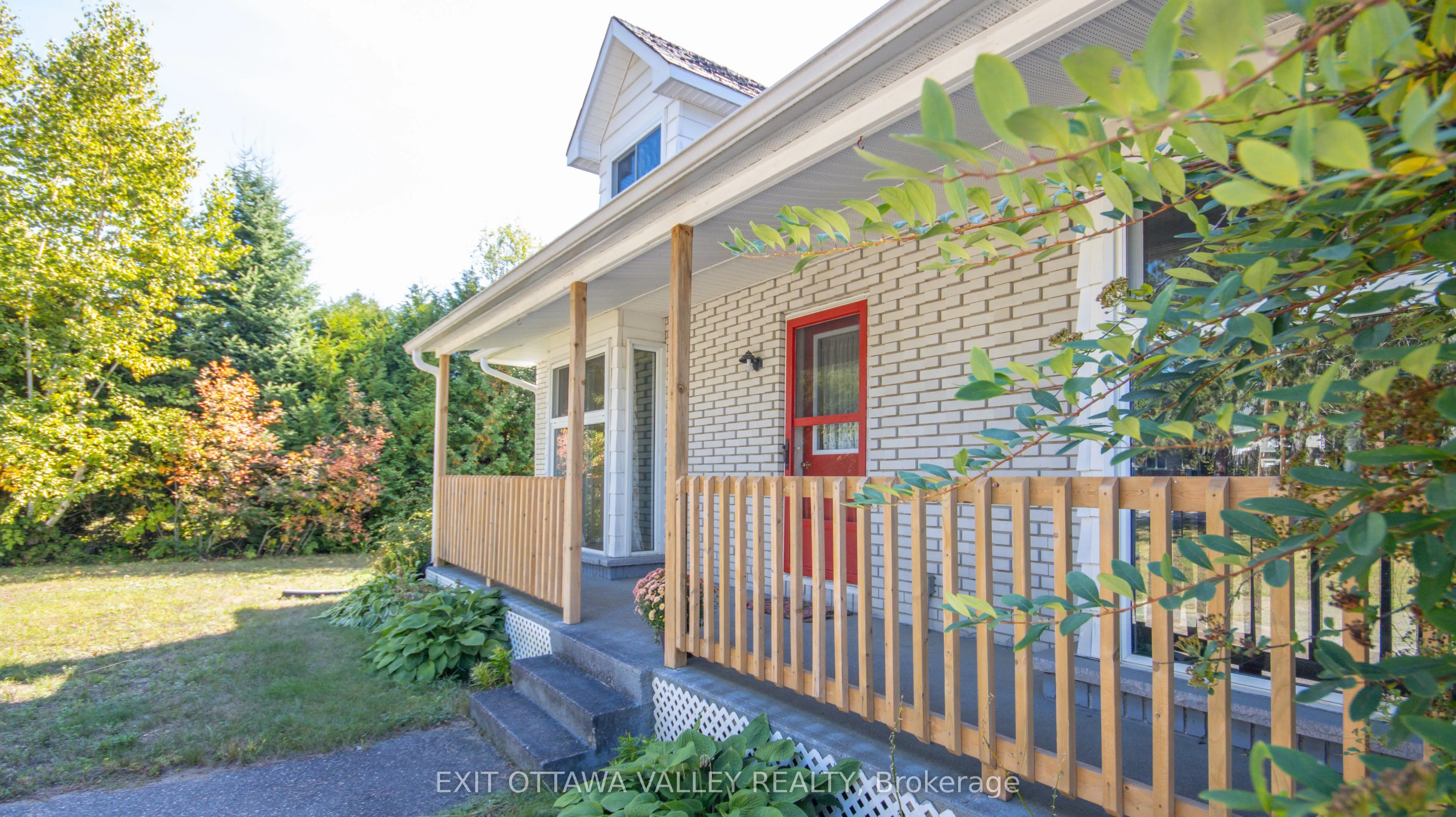 23 Sprucedale Avenue