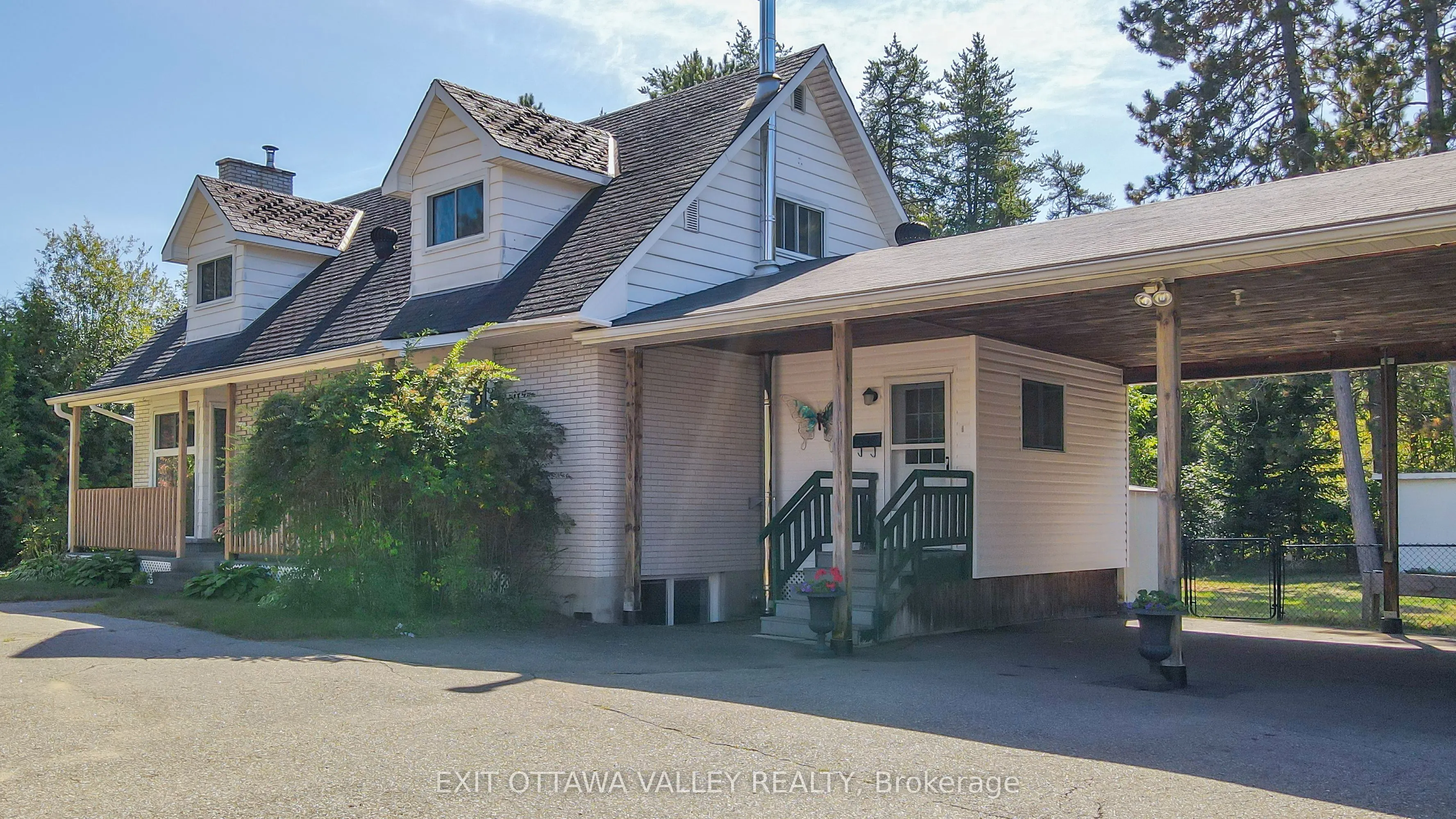 23 Sprucedale Avenue