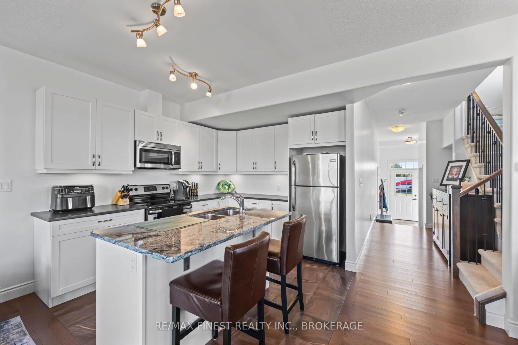 147 SIMURDA Court