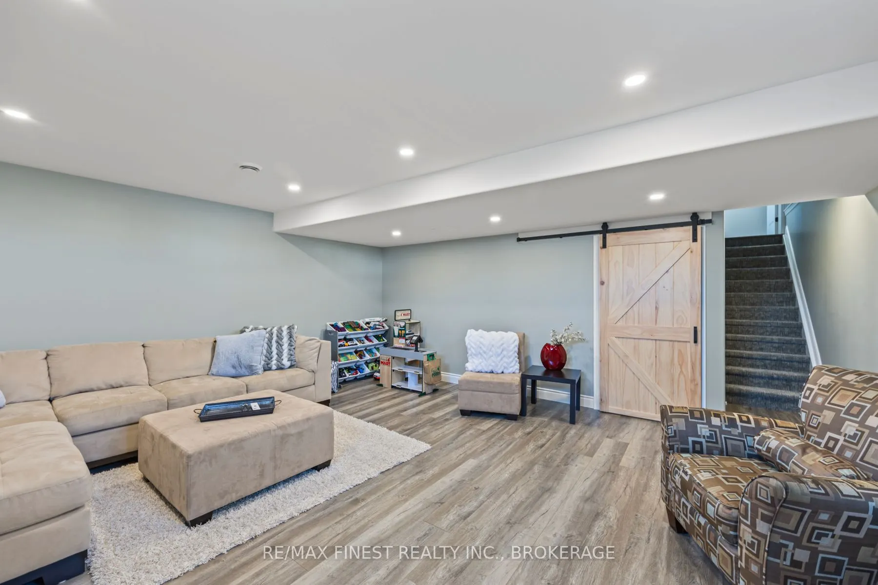 147 SIMURDA Court