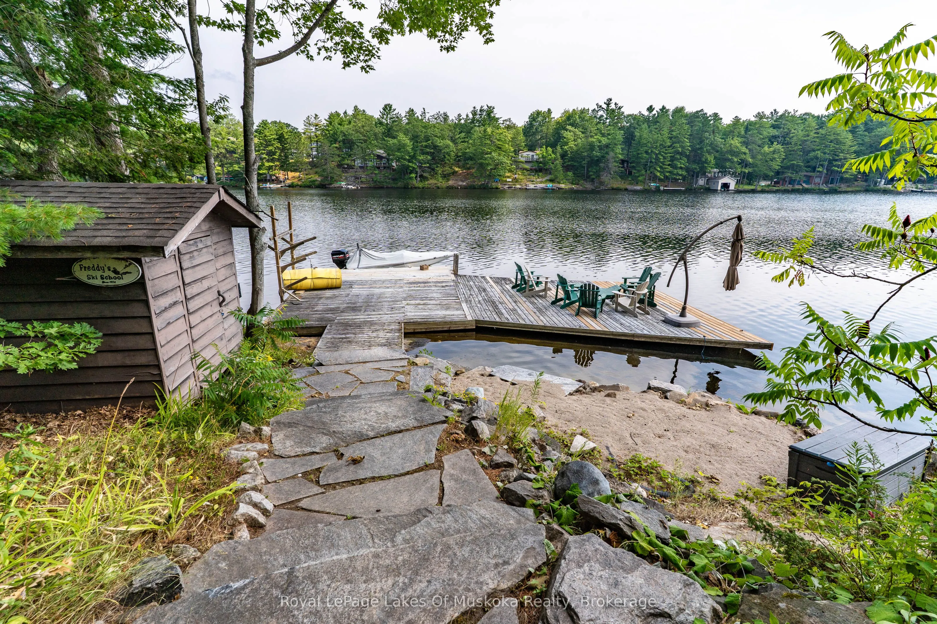 51 Pinetree Road
