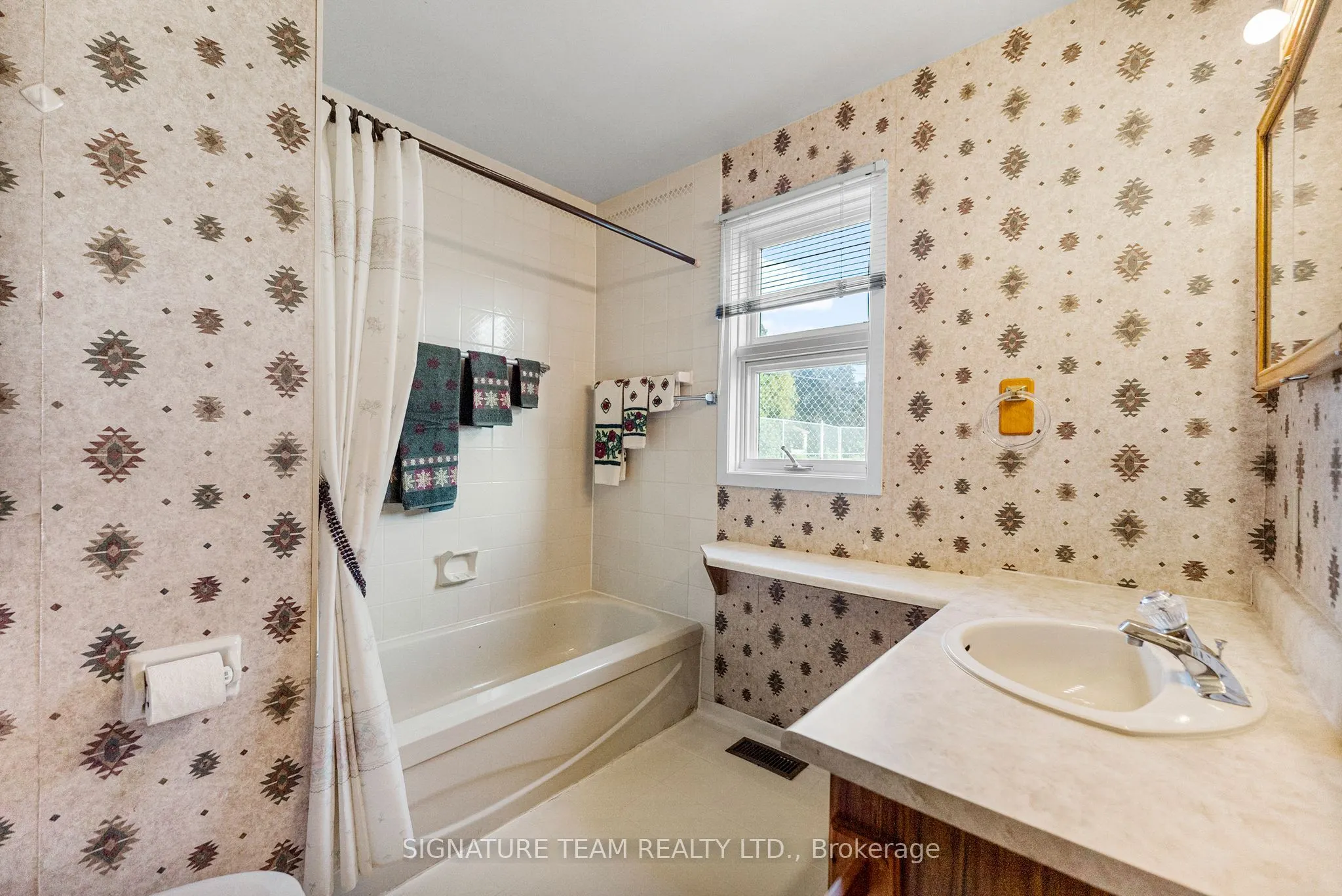 2157 Westmeath Road